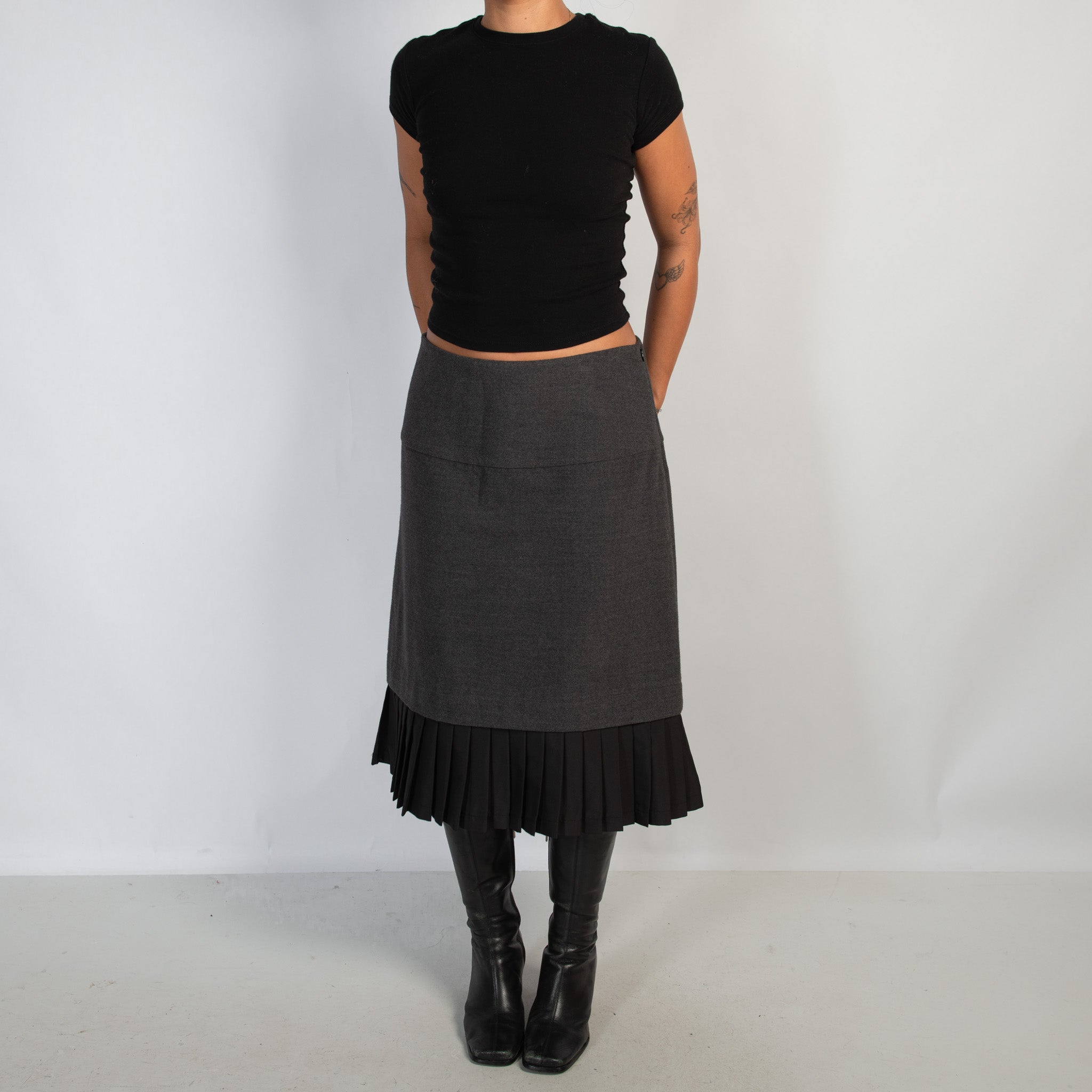 CHARCOAL LAYERED SKIRT