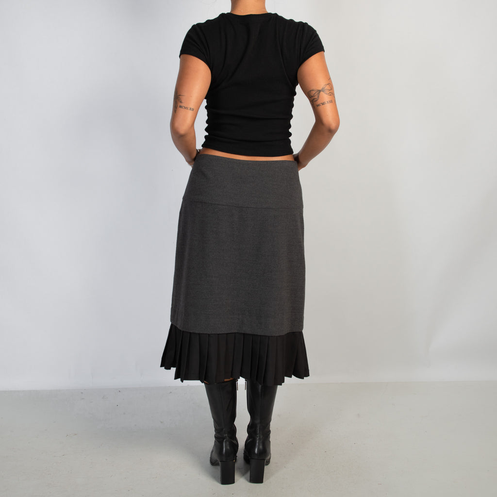 CHARCOAL LAYERED SKIRT