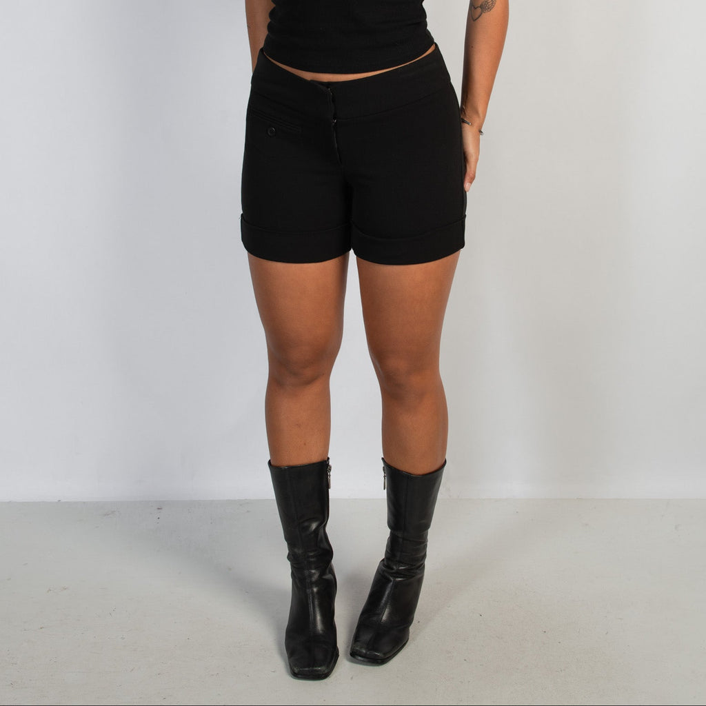 BLACK POCKET SHORTS