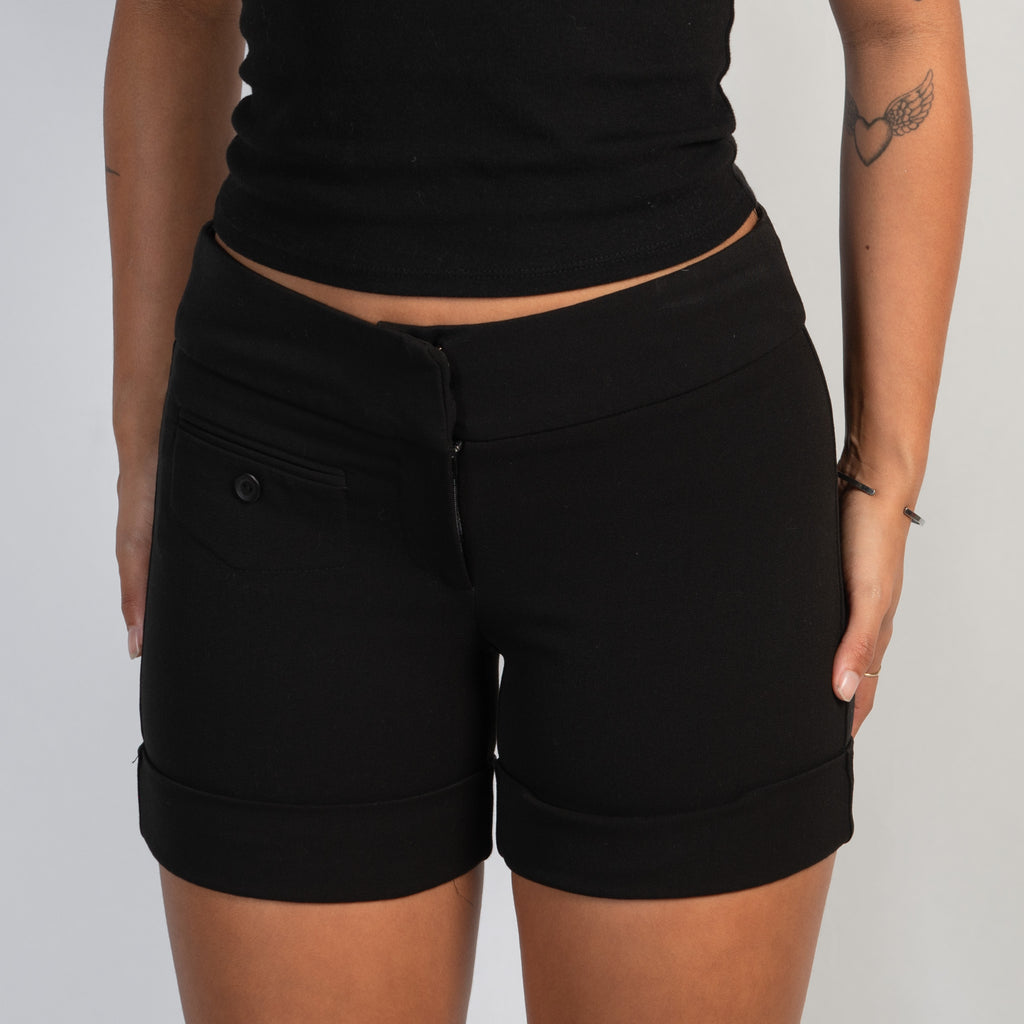 BLACK POCKET SHORTS