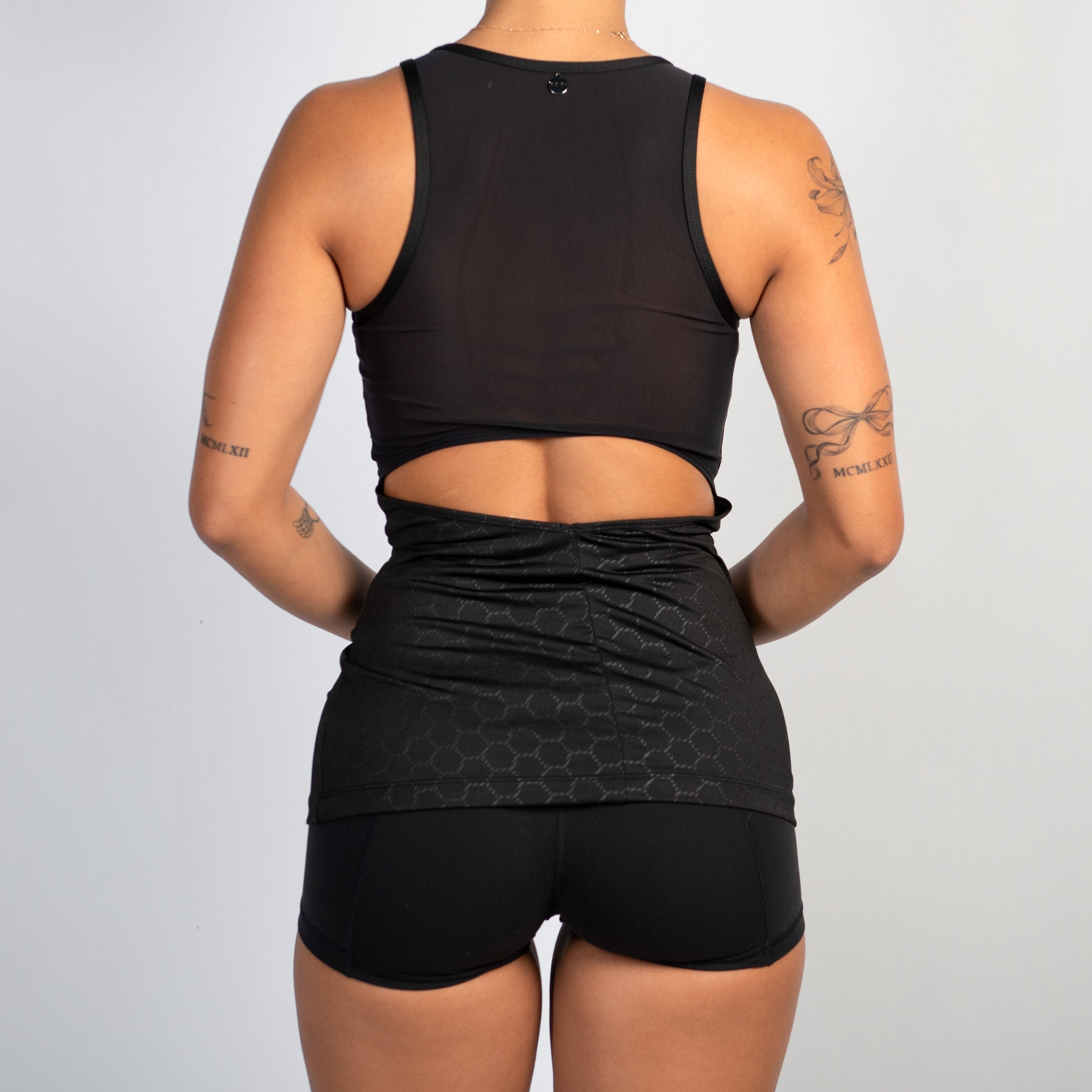 BLACK ACTIVE TANK TOP