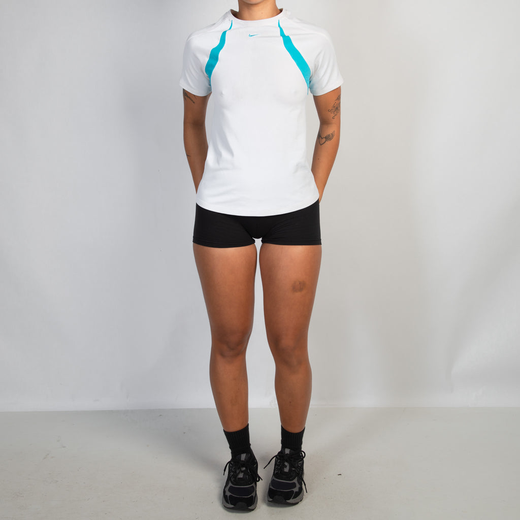 WHITE ACTIVE TEE