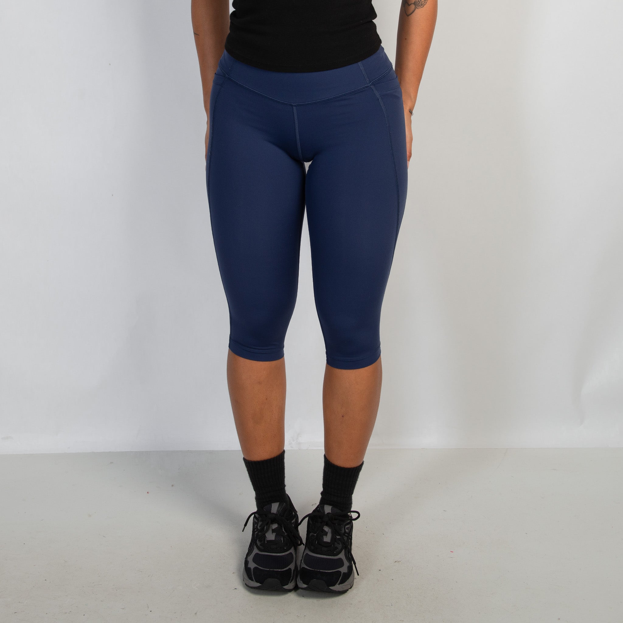 NAVY 3/4 TIGHTS