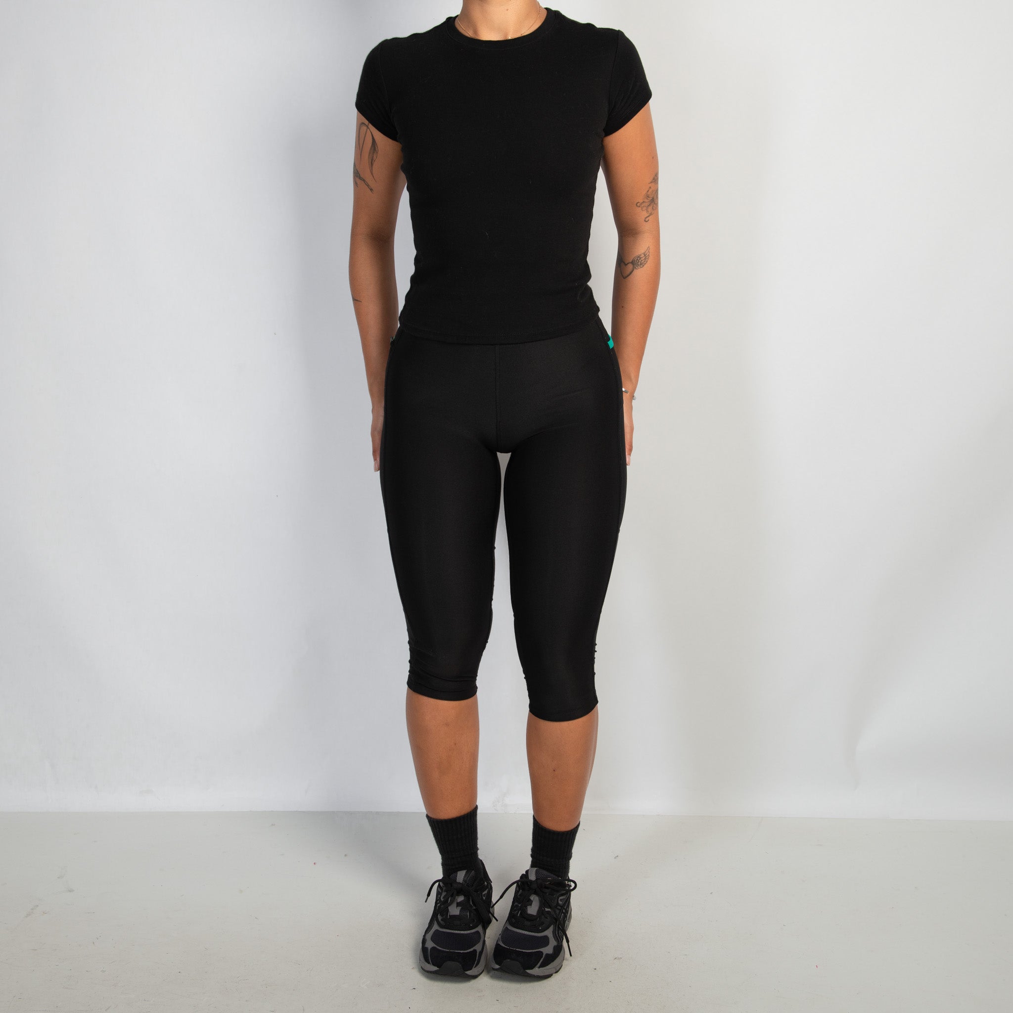 BLACK 3/4 TIGHTS