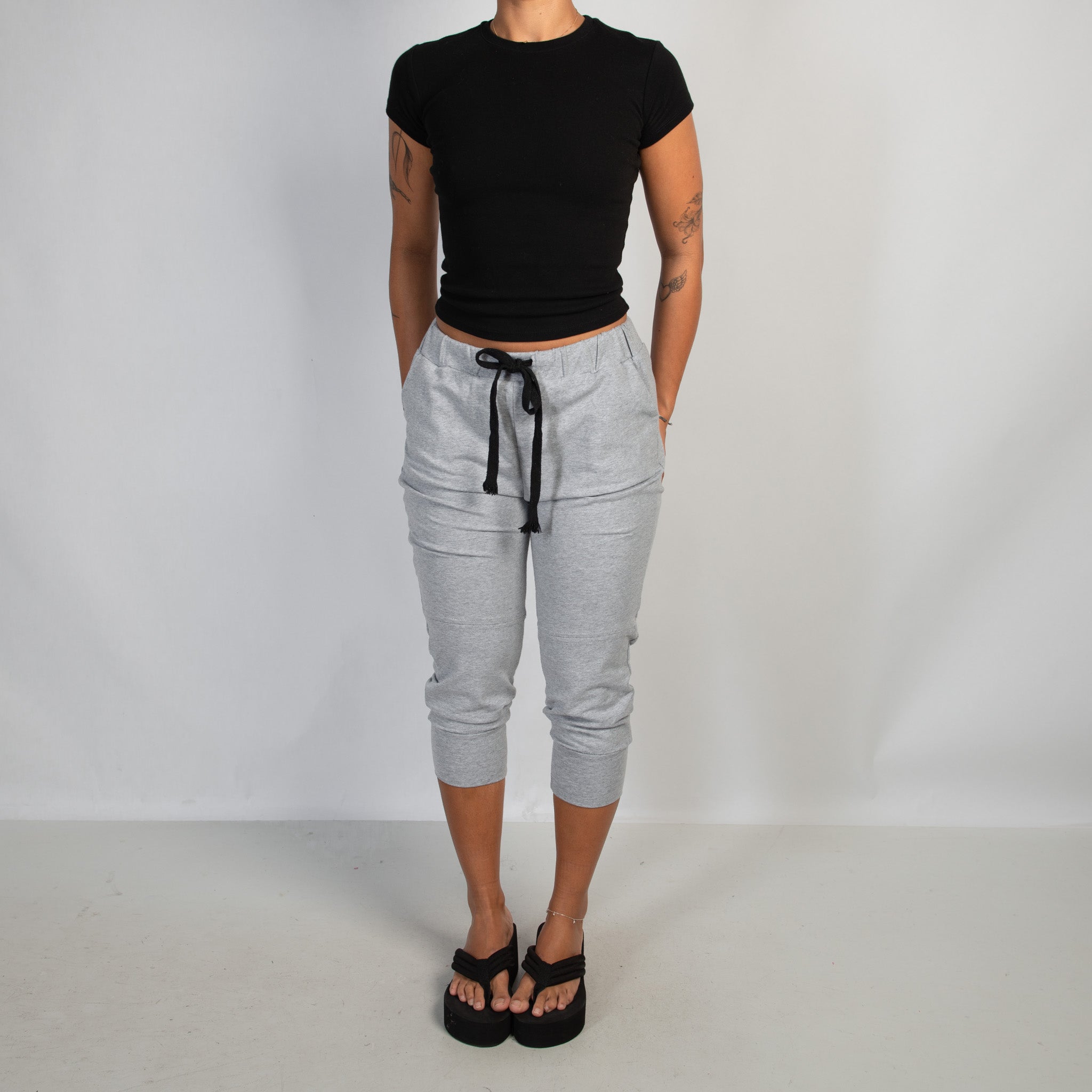 GREY CROP SWEATPANTS
