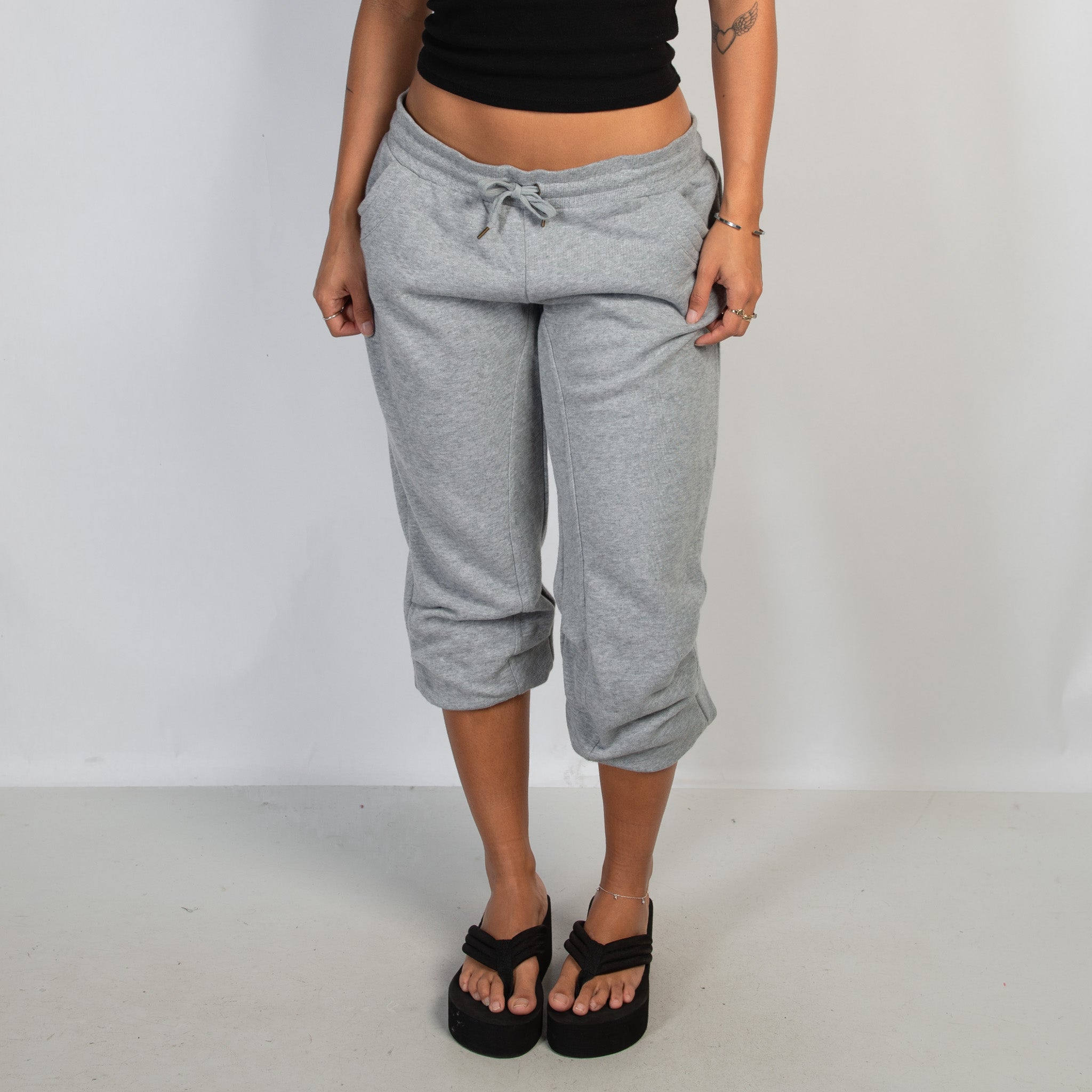GREY CROP SWEATPANTS