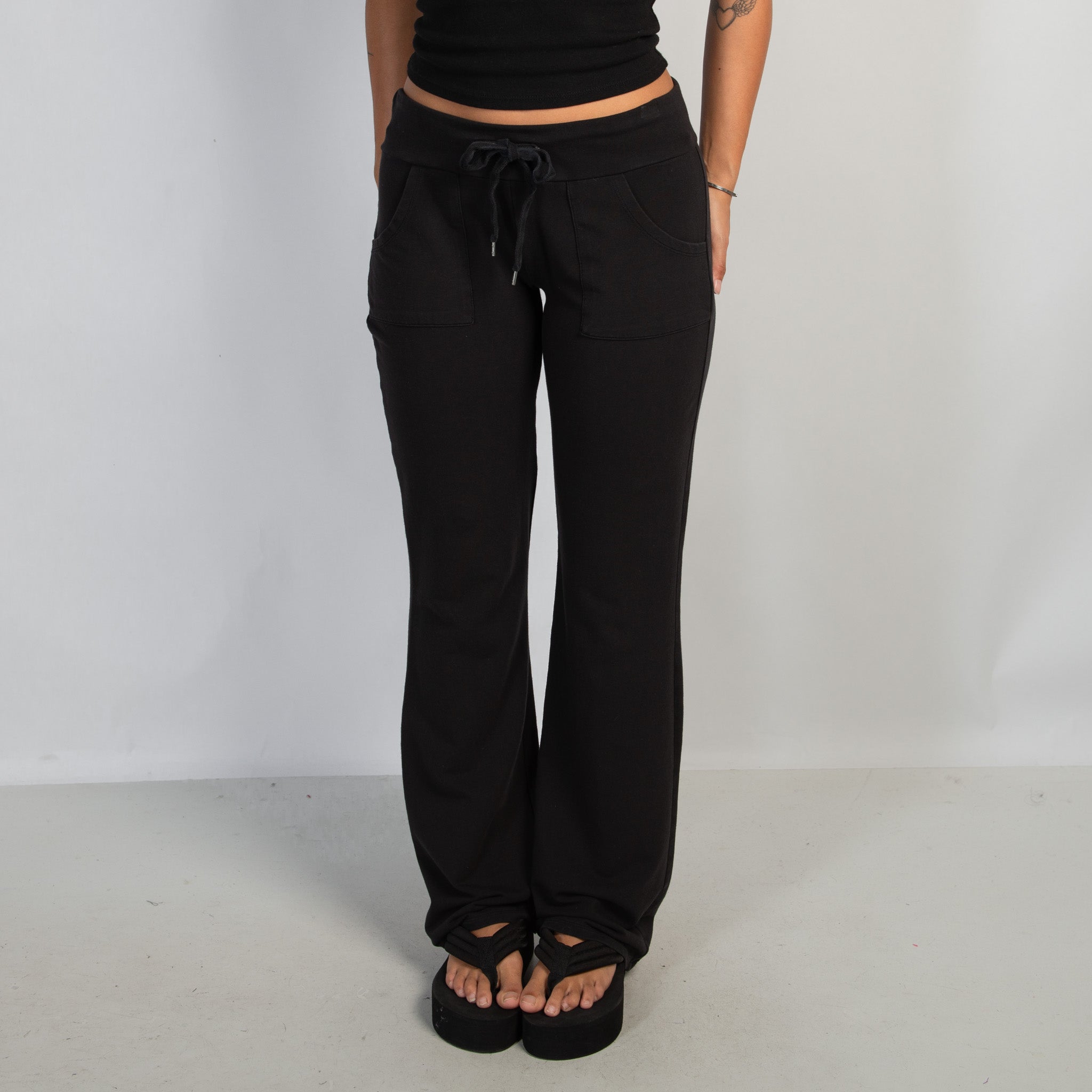 BLACK DRAWSTRING LOUNGE PANTS