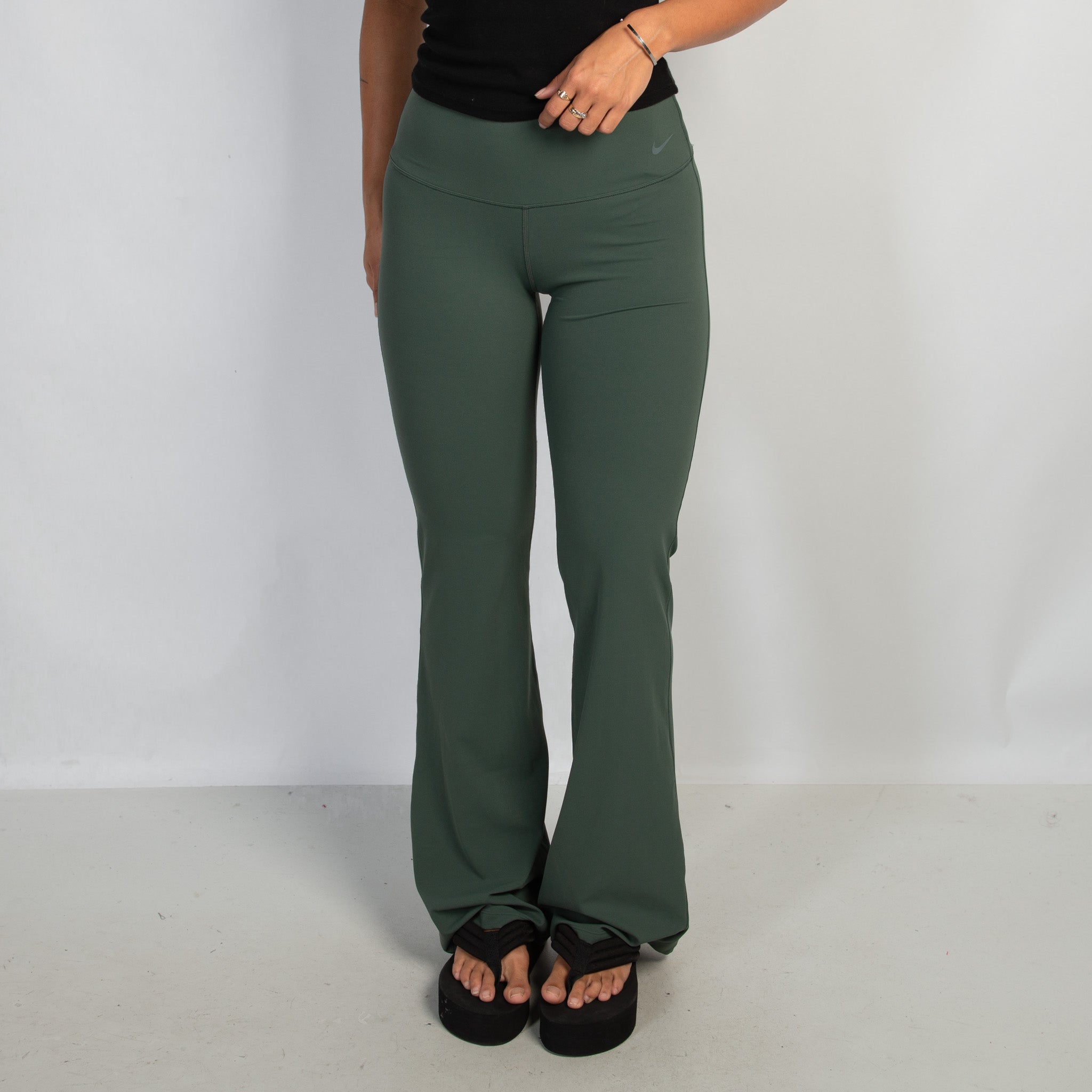 GREEN FLARE LEGGINGS