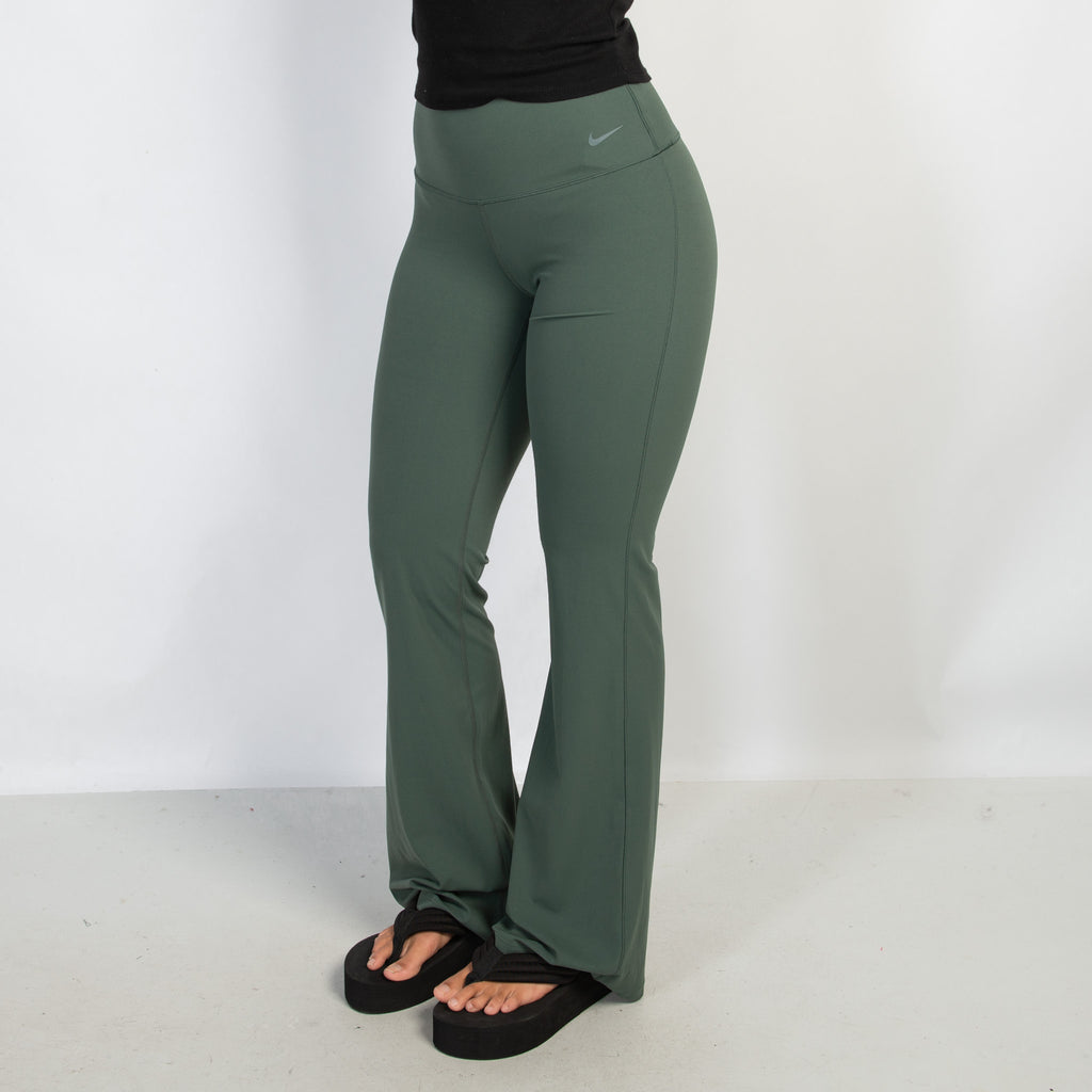 GREEN FLARE LEGGINGS