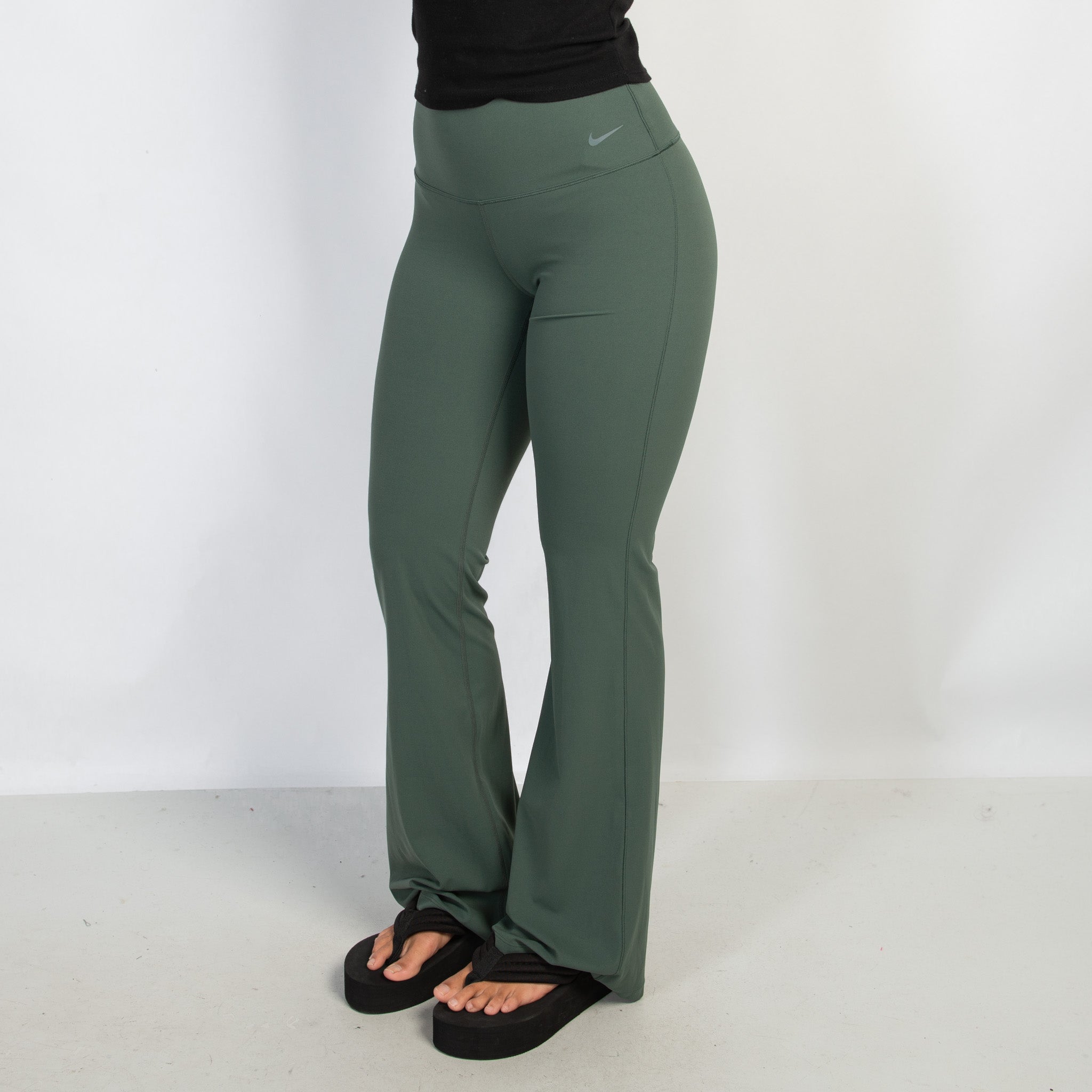 GREEN FLARE LEGGINGS