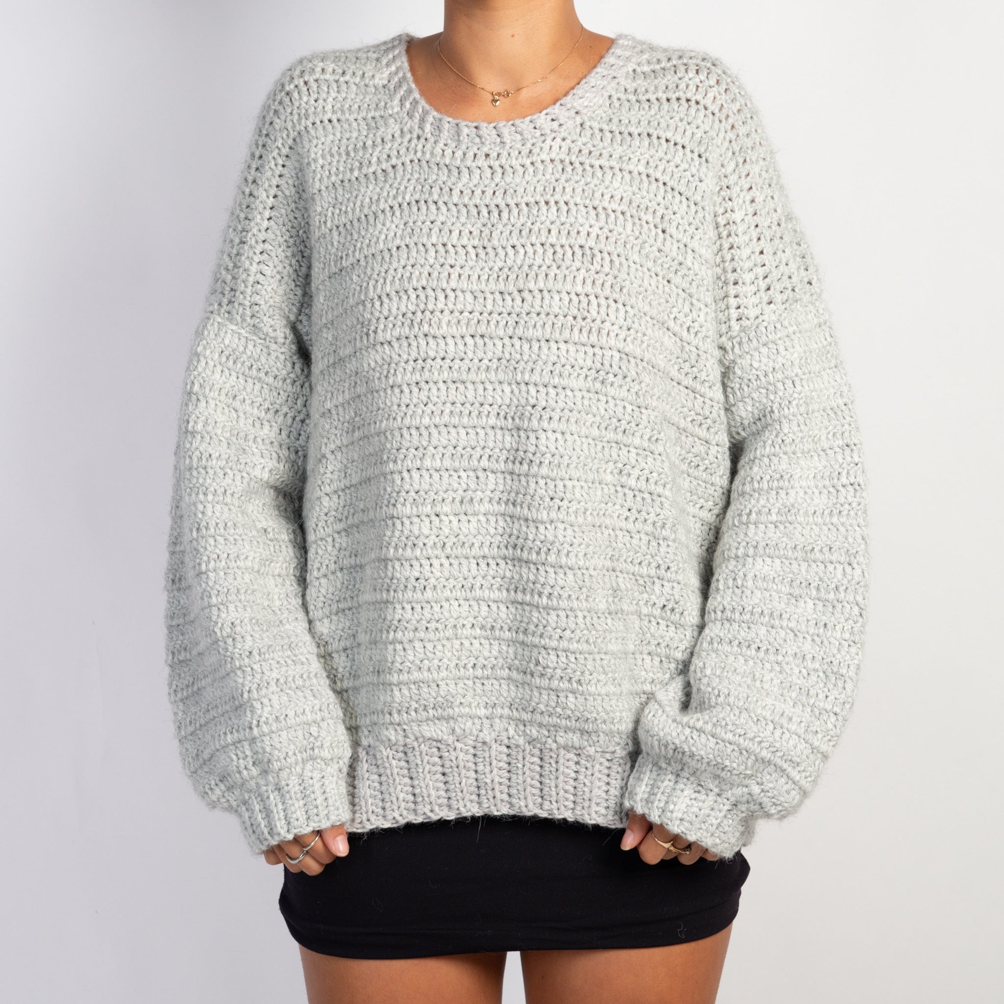 GREY CHUNKY KNIT SWEATER