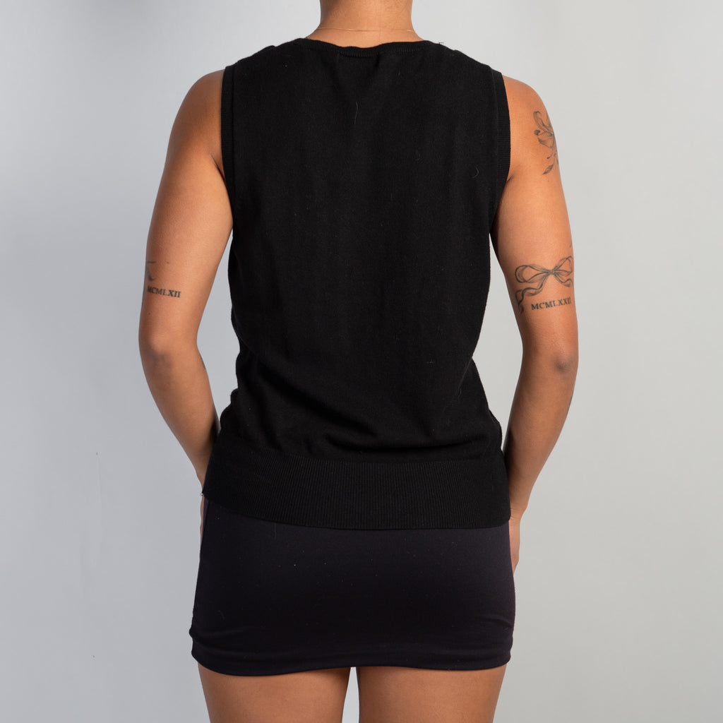 BLACK THIN KNIT VEST