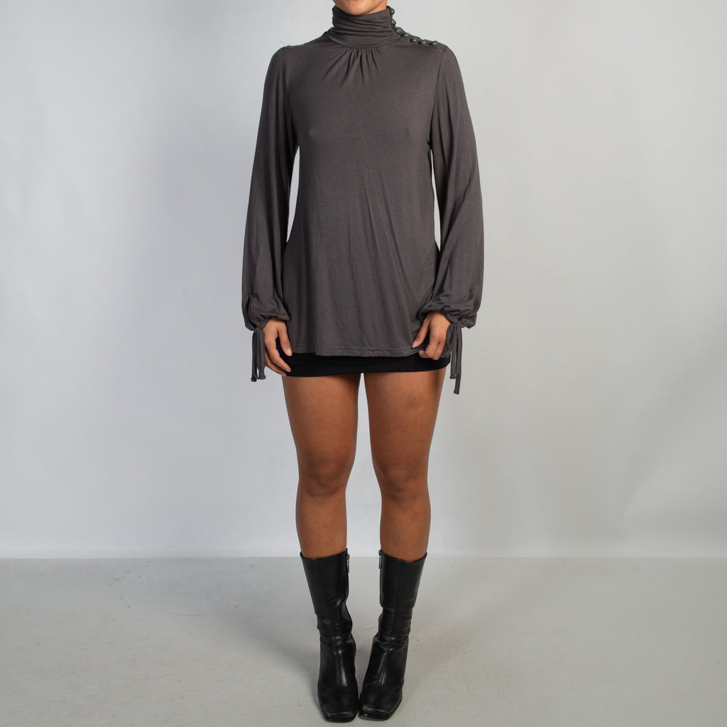 GREY TURTLENECK TOP