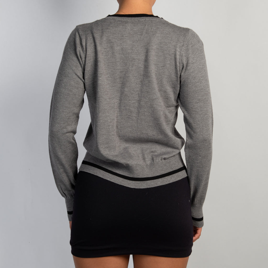 GREY THIN KNIT SWEATER