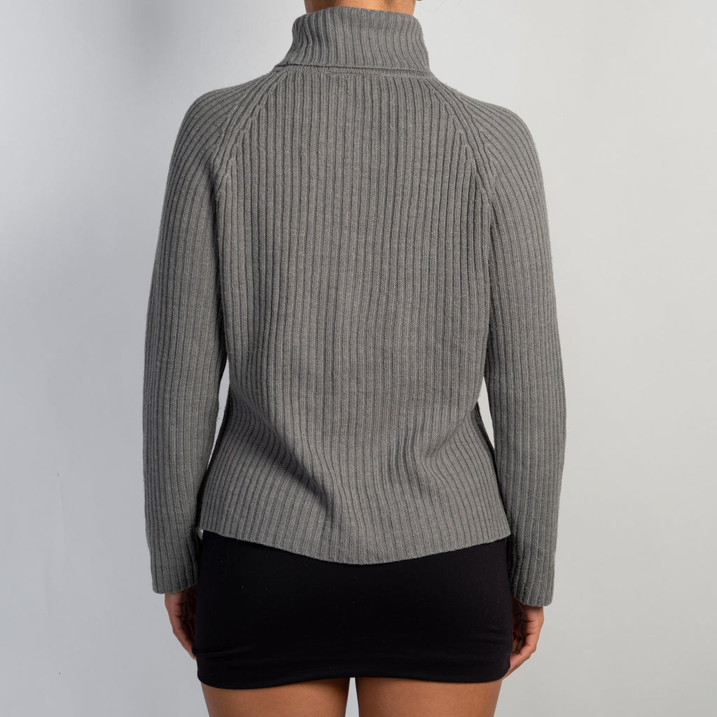 GREY RIB TURTLENECK TOP