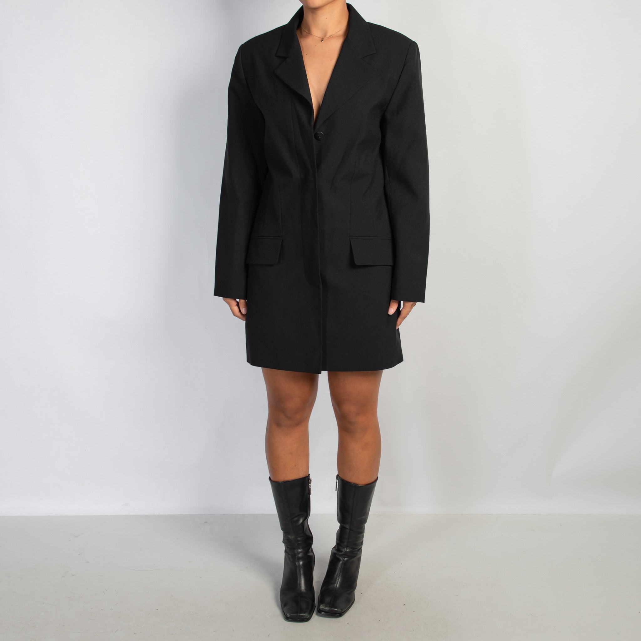 BLACK LONGLINE BLAZER