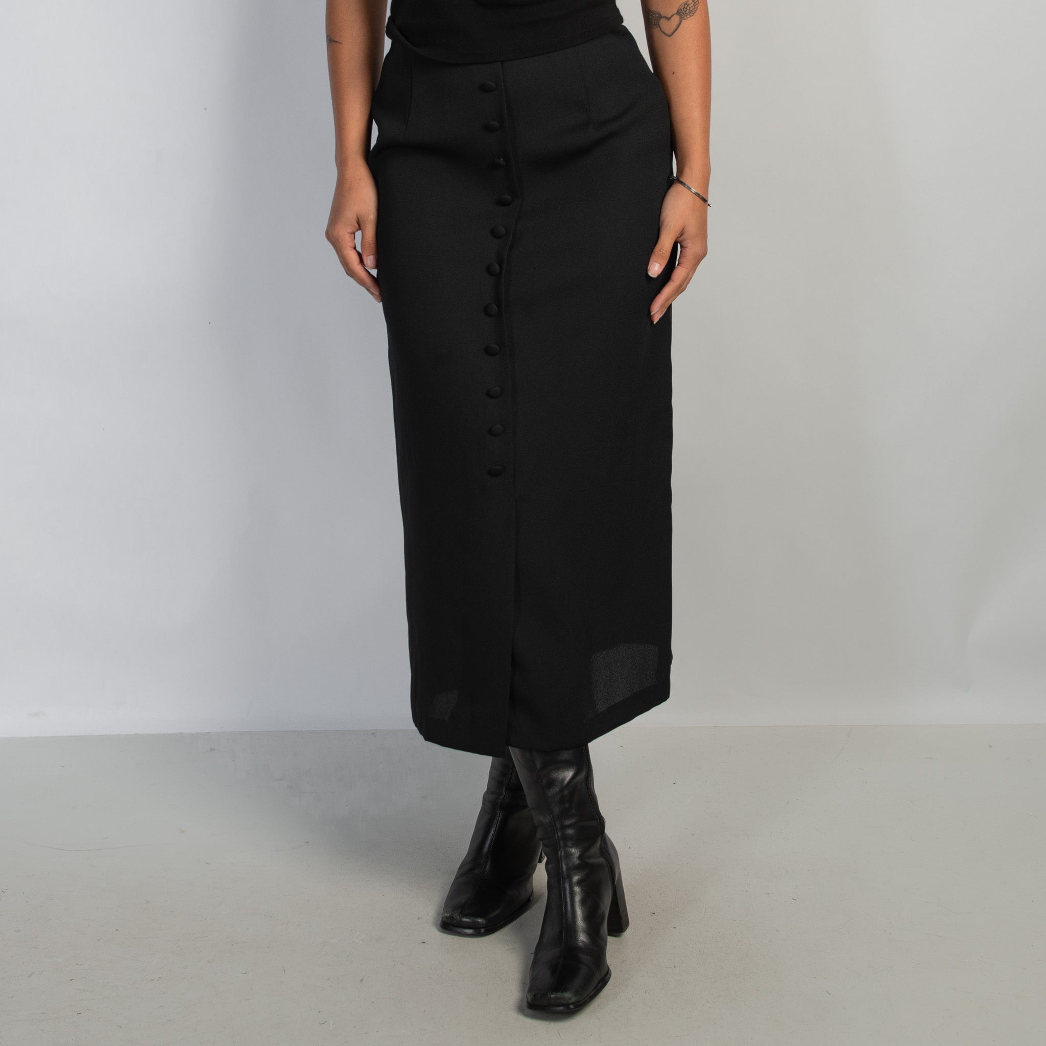 BUTTON FRONT MIDI SKIRT