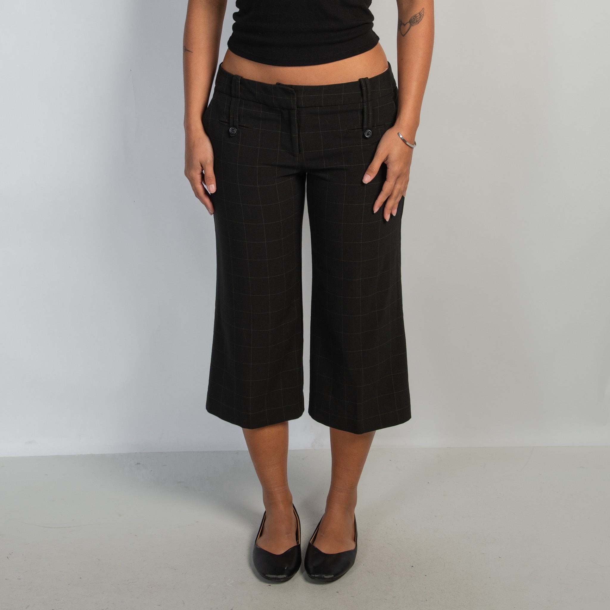 BLACK CROP TROUSERS