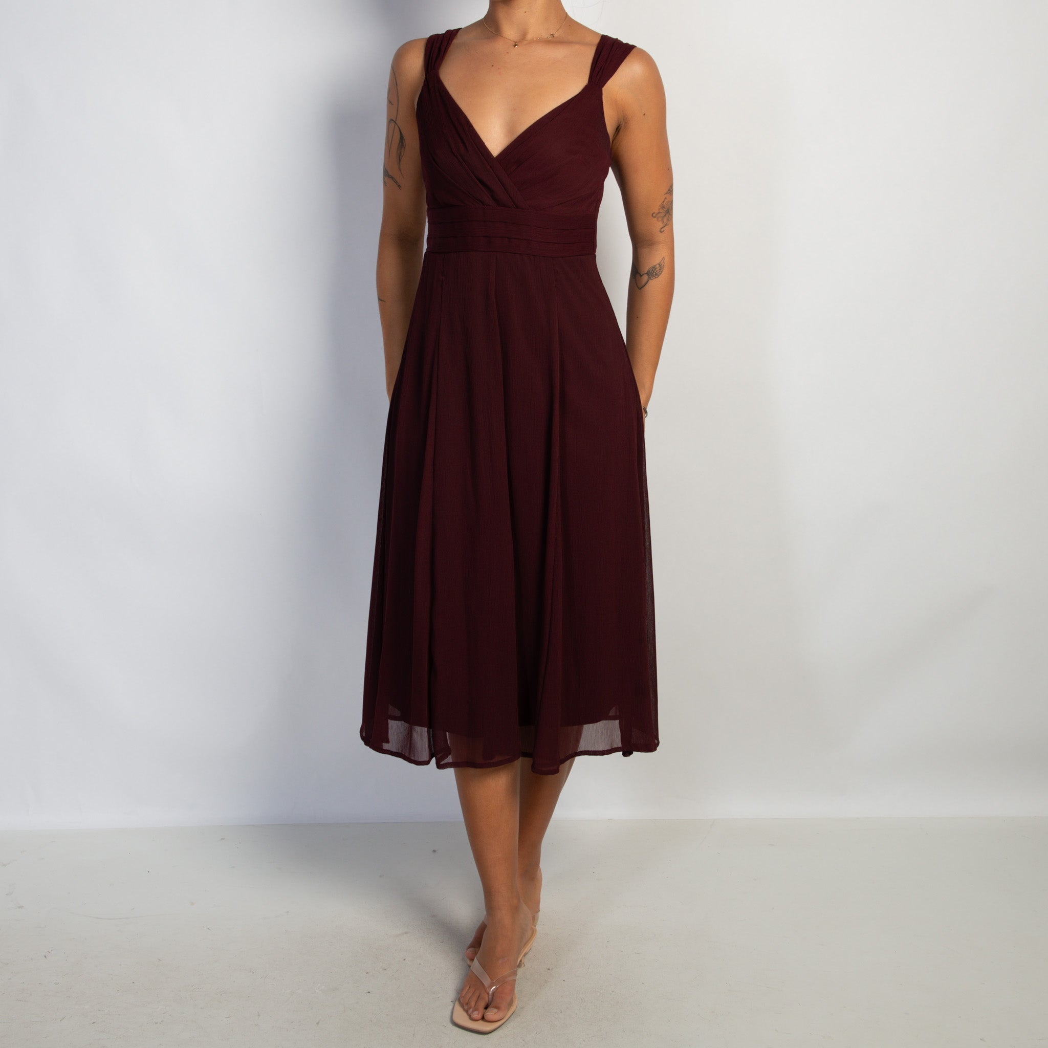 MAROON CHIFFON MIDI DRESS