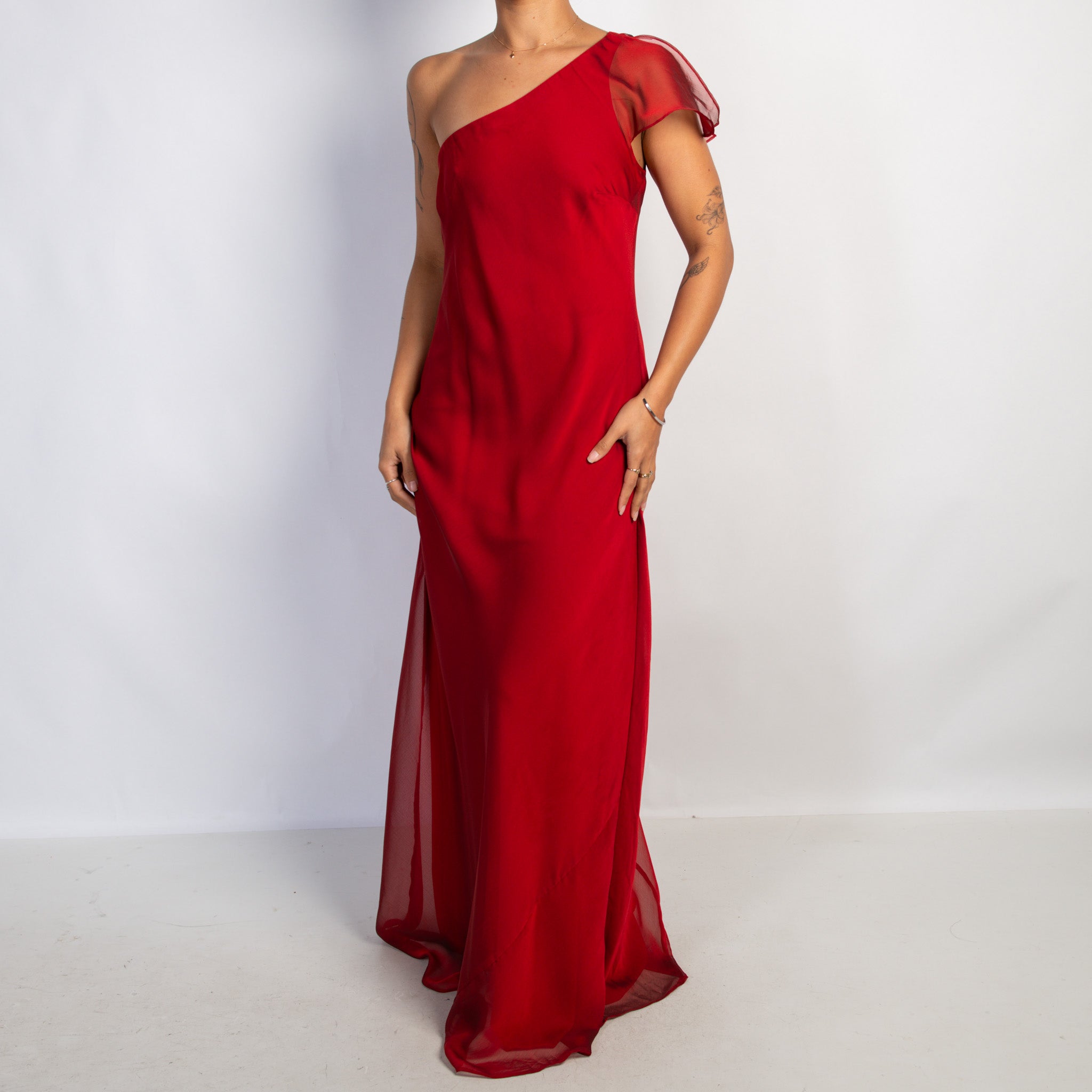 RED ONE SHOULDER GOWN