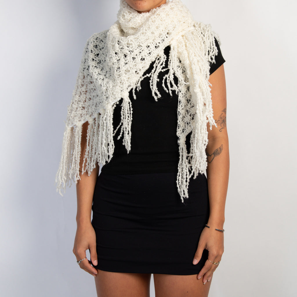 WHITE TRIANGLE SCARF / SHAWL