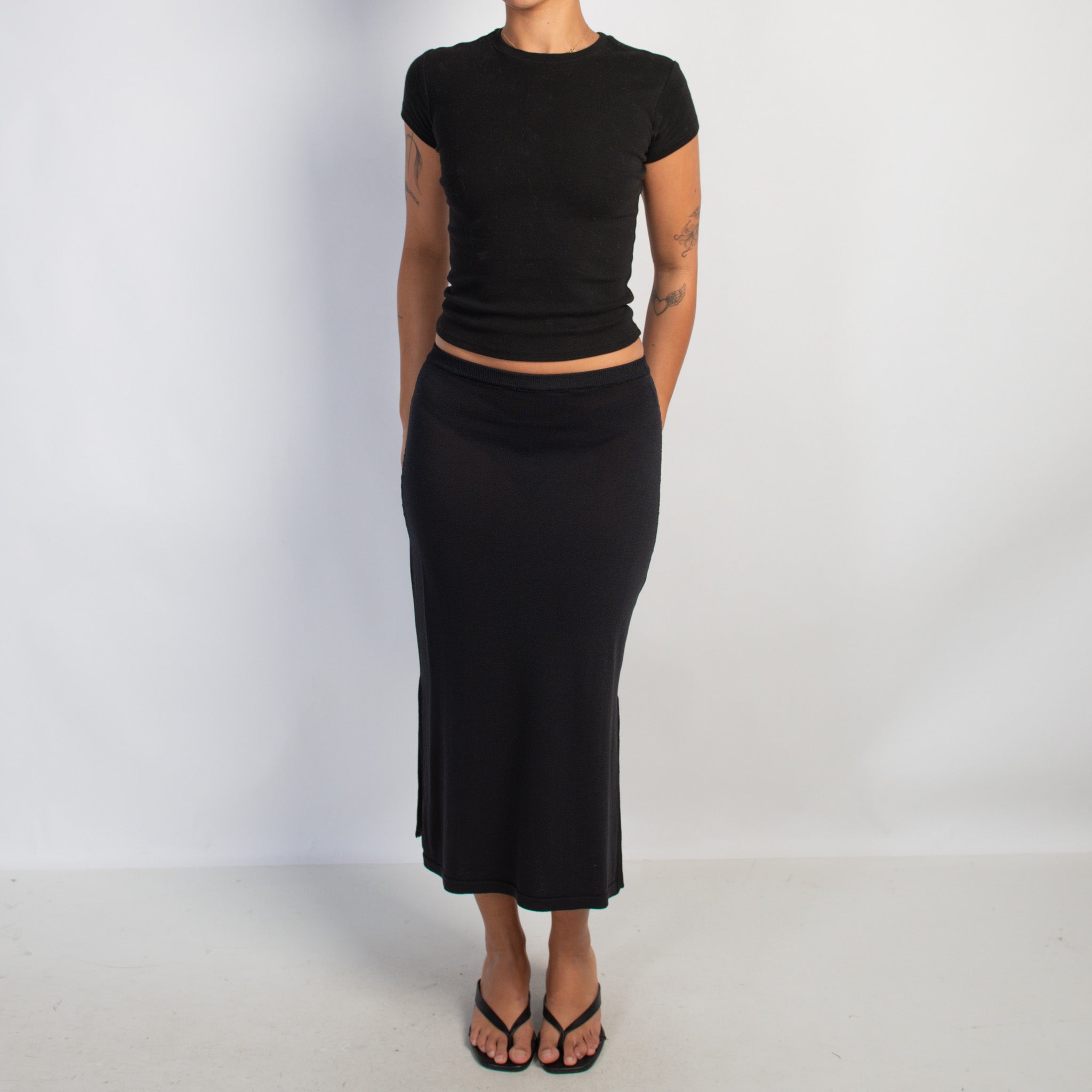 BLACK SHEER KNIT SKIRT