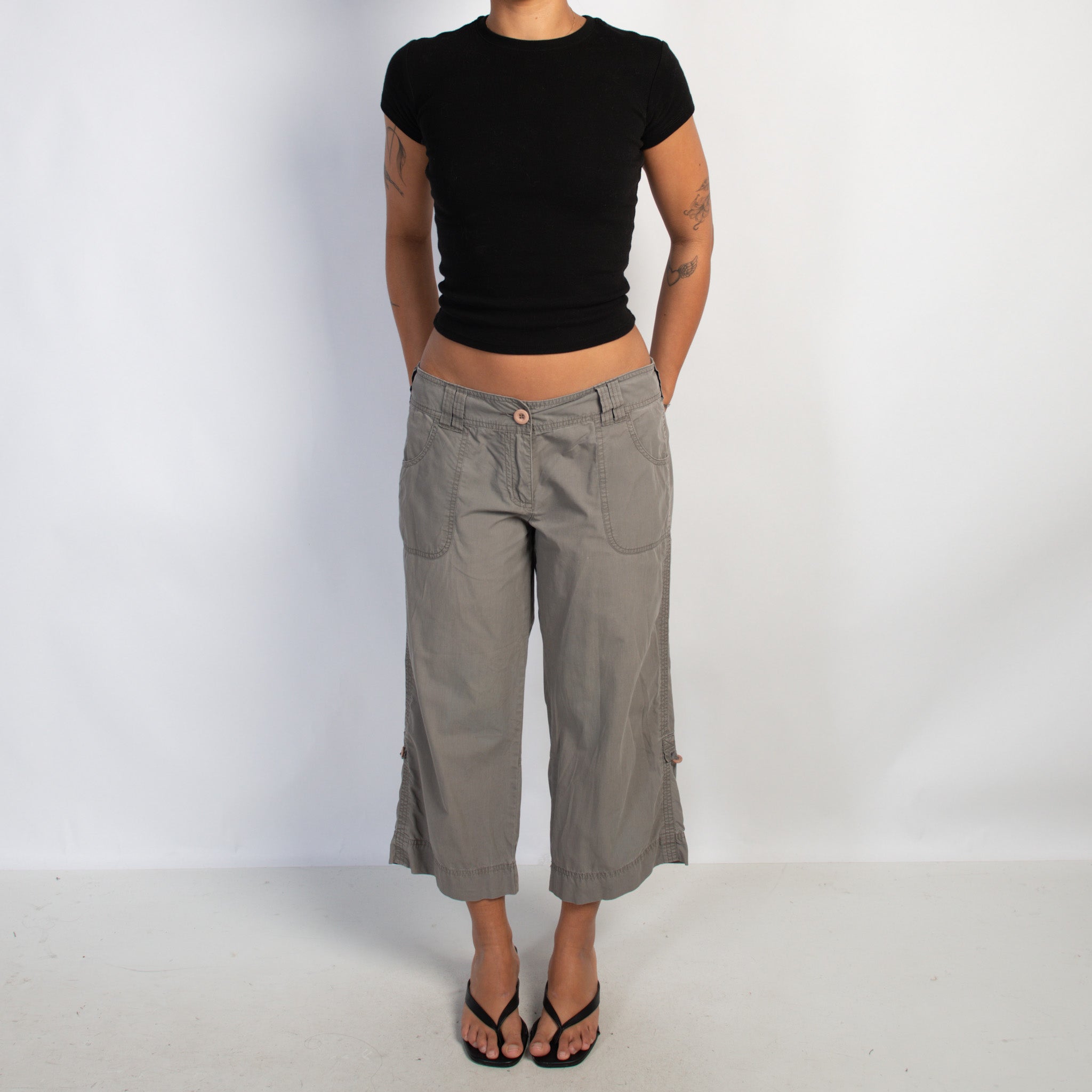 KHAKI CARGO CAPRI PANTS