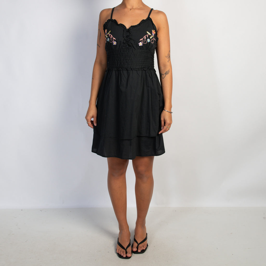 FLORAL EMBROIDERED DRESS