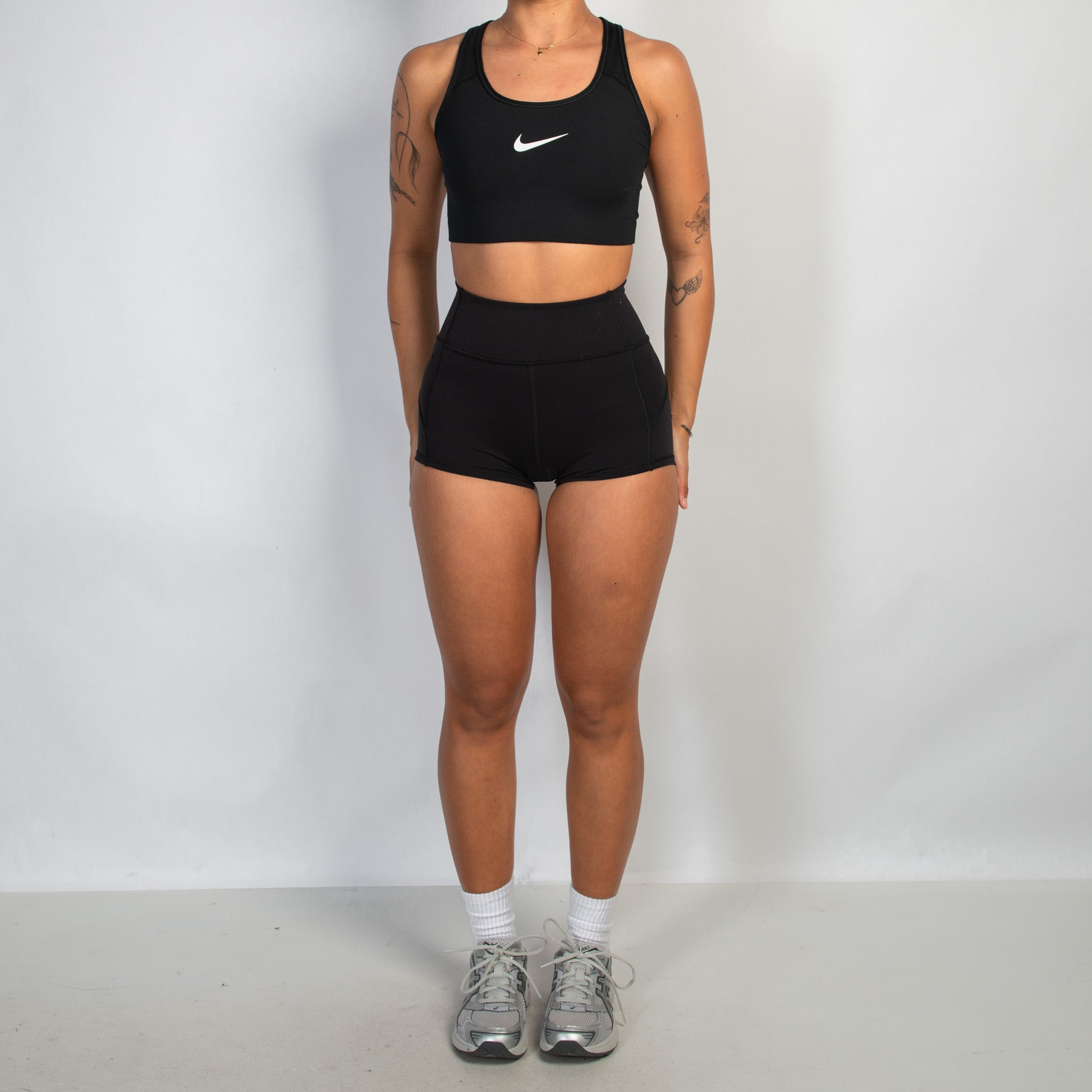 BLACK NIKE SPORTS BRA