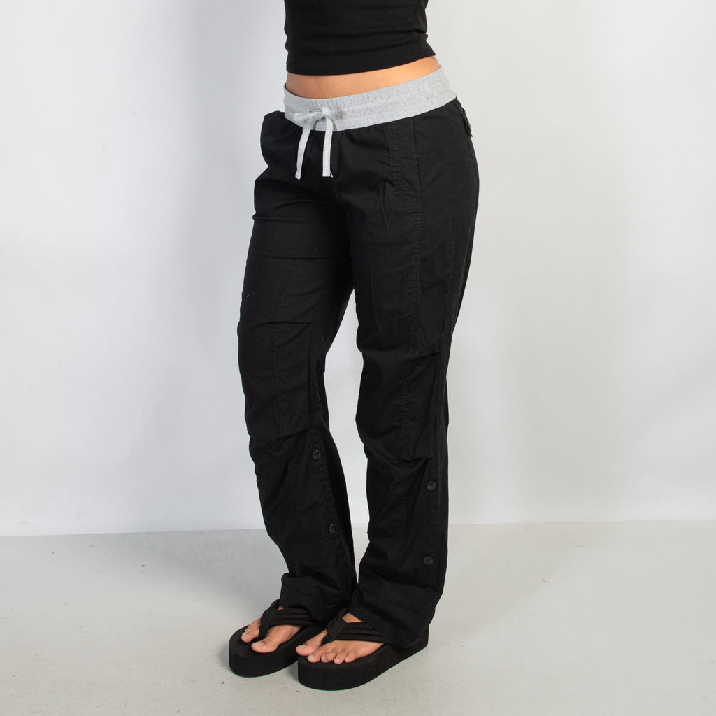 BLACK CARGO PANTS
