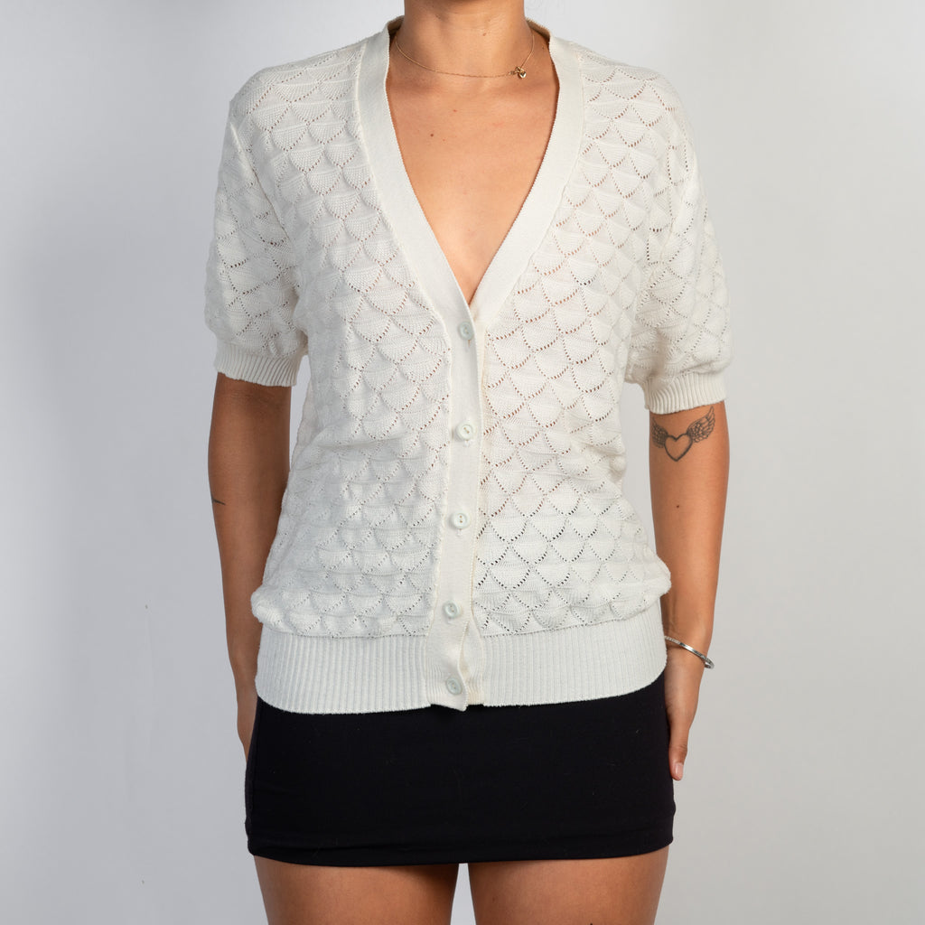 WHITE KNIT CARDIGAN TOP