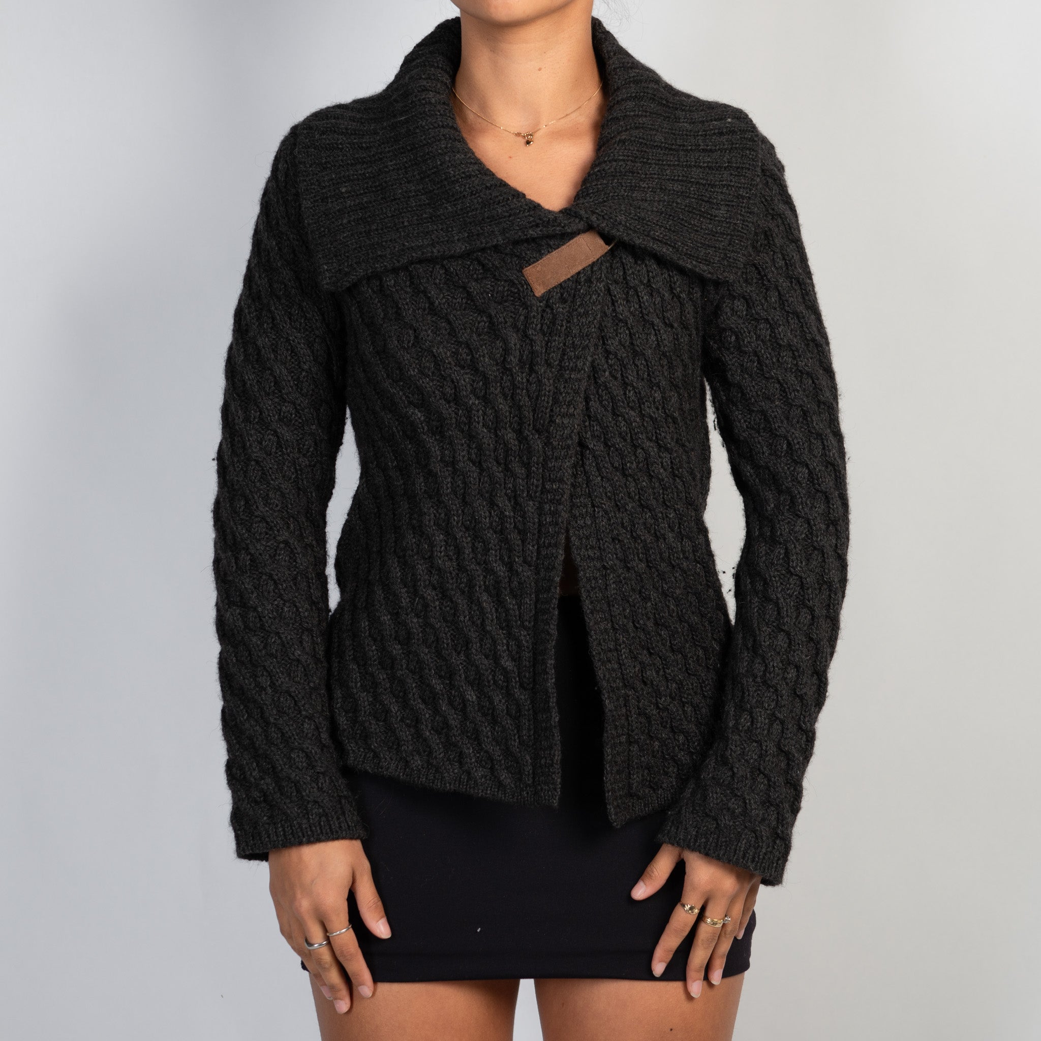 CABLE KNIT WOOL CARDIGAN