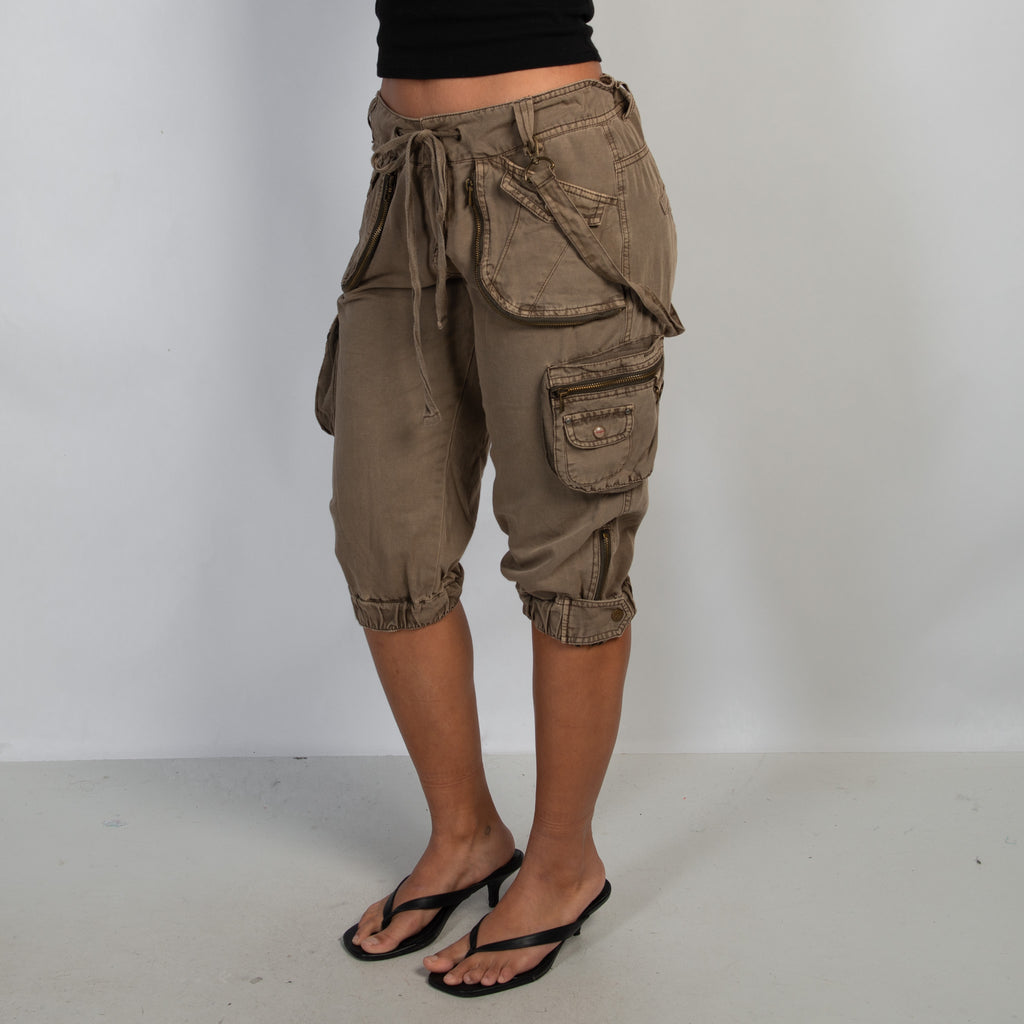 KHAKI CROP CARGO PANTS