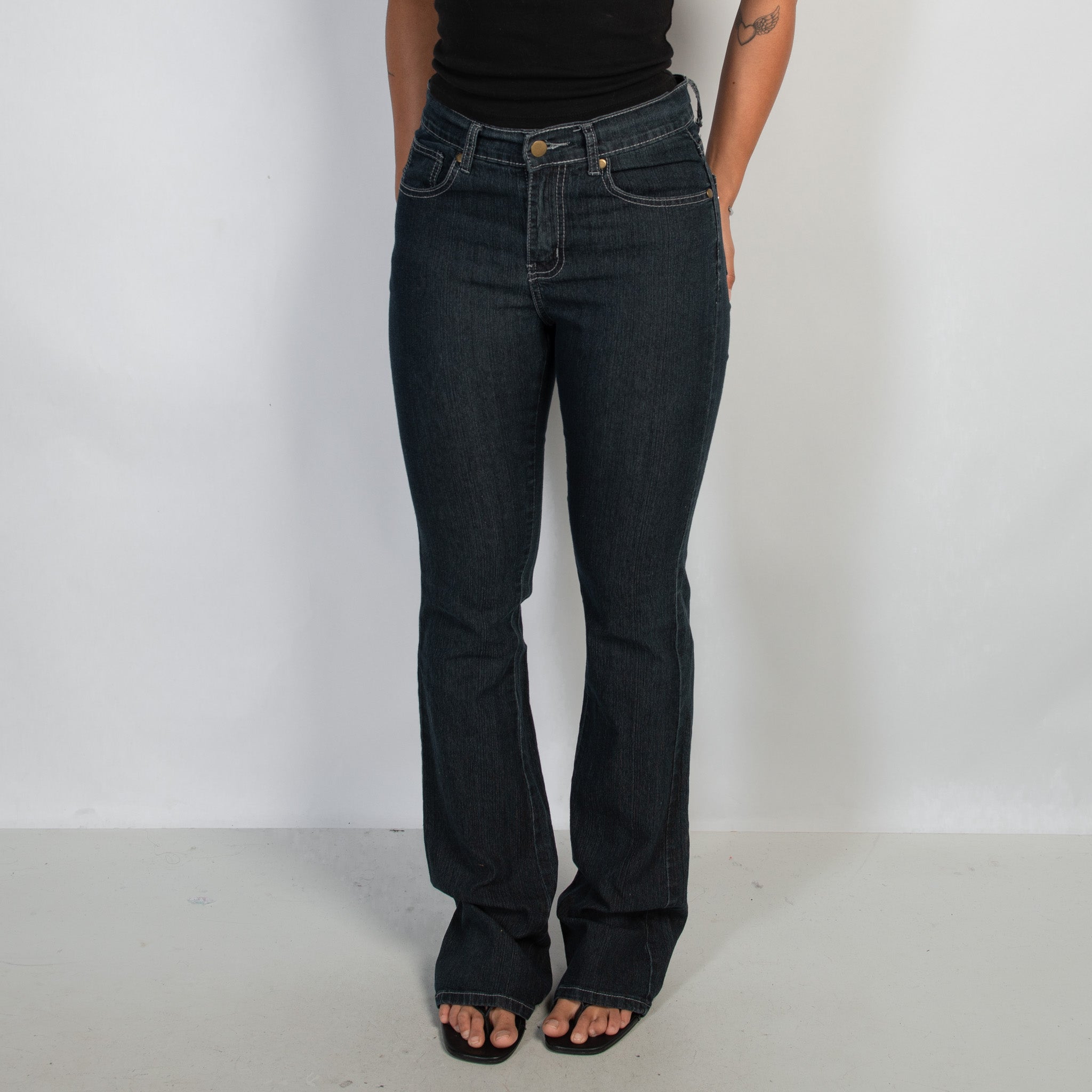 DARK WASH BOOTCUT JEANS