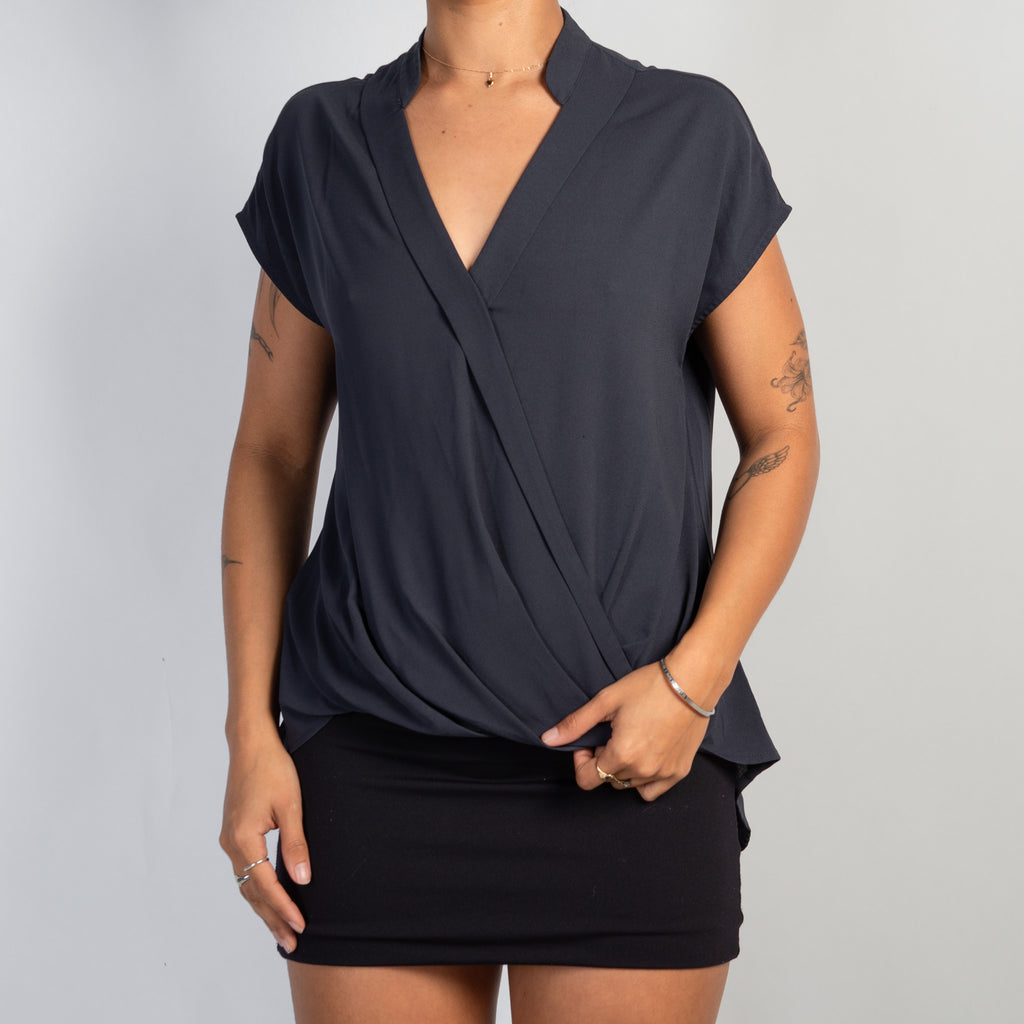 NAVY CROSSOVER TOP