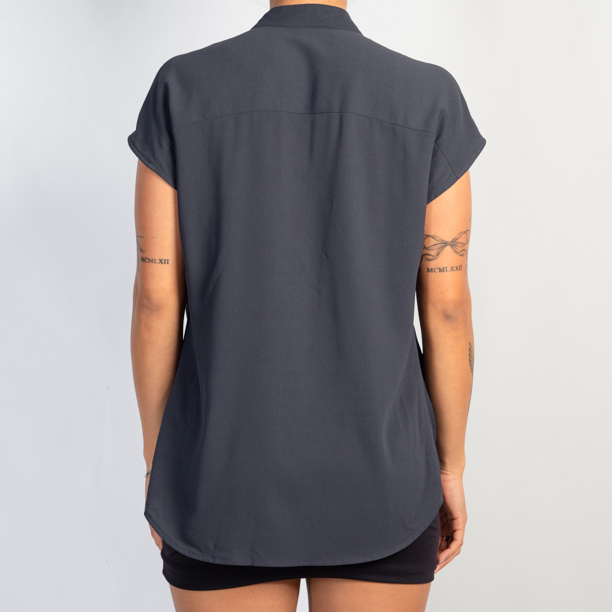 NAVY CROSSOVER TOP