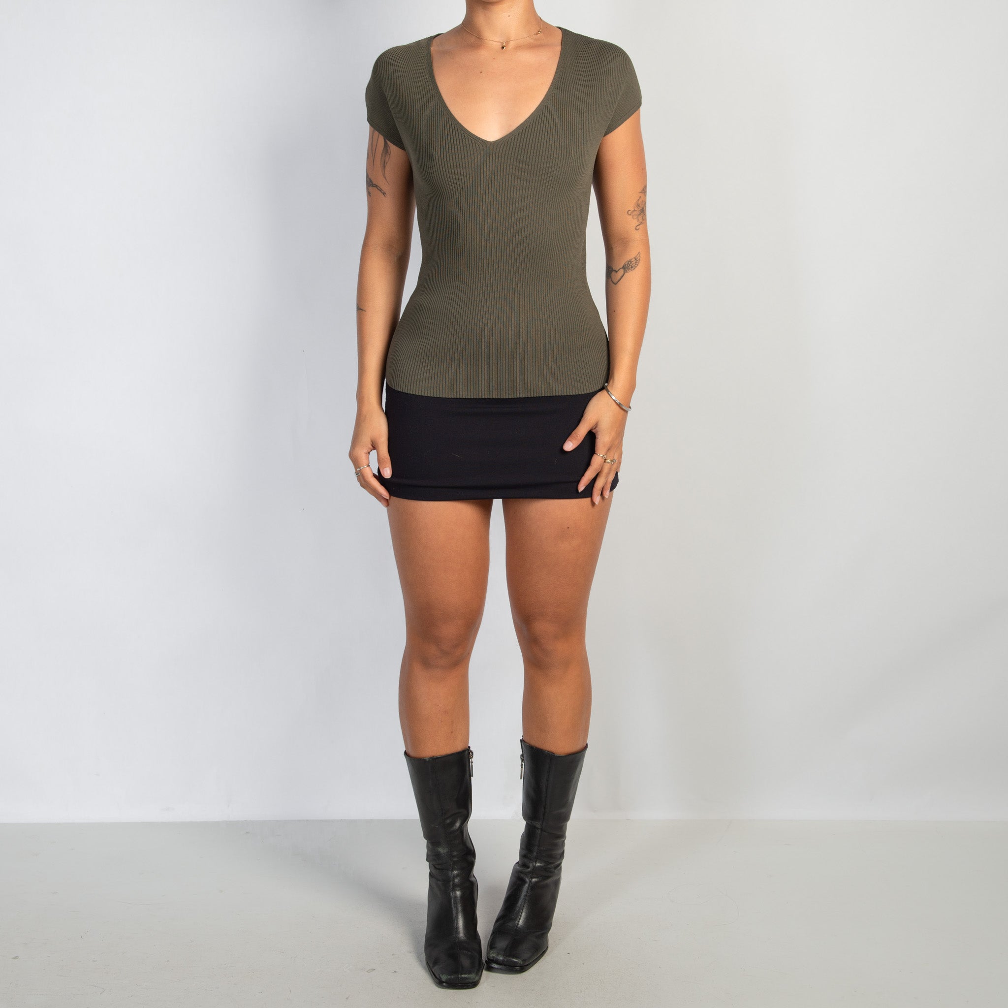 RIBBED KHAKI TOP