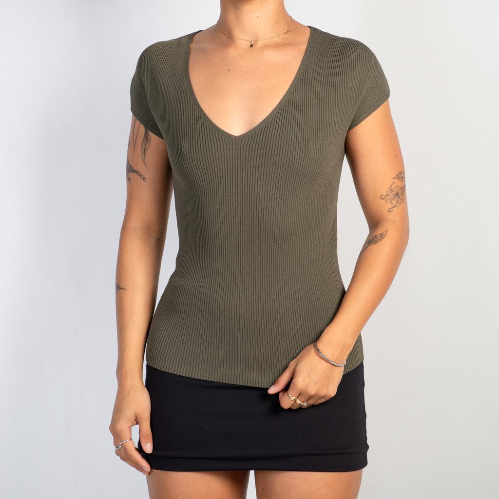 RIBBED KHAKI TOP