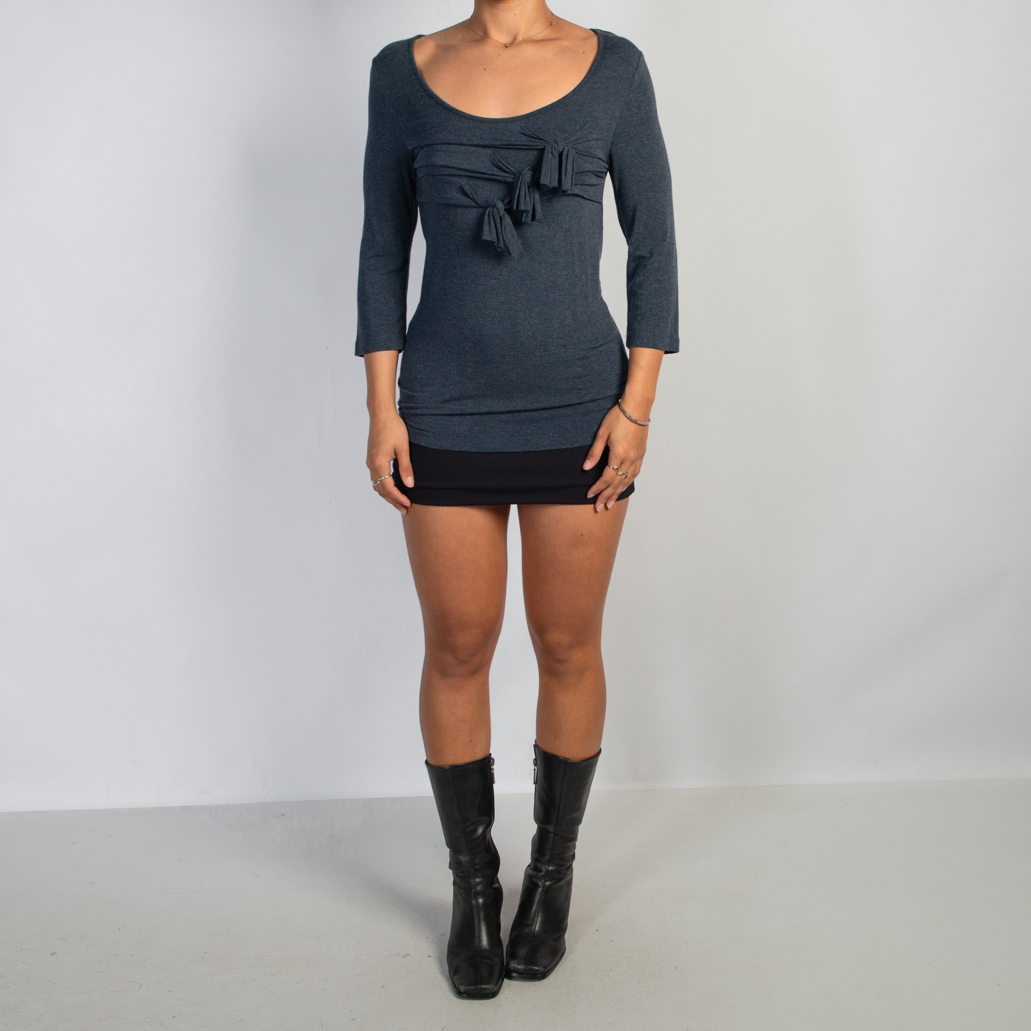 NAVY 3/4 SLEEVE TOP