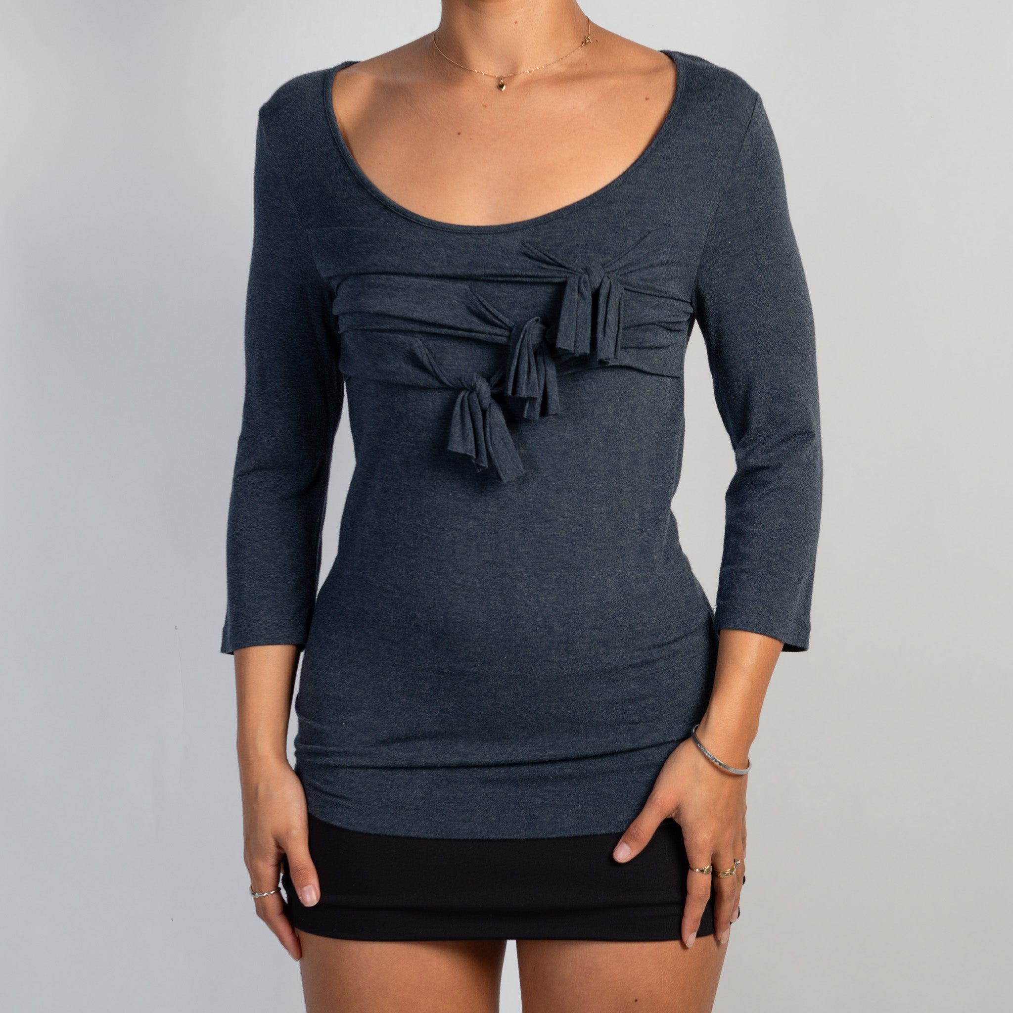 NAVY 3/4 SLEEVE TOP