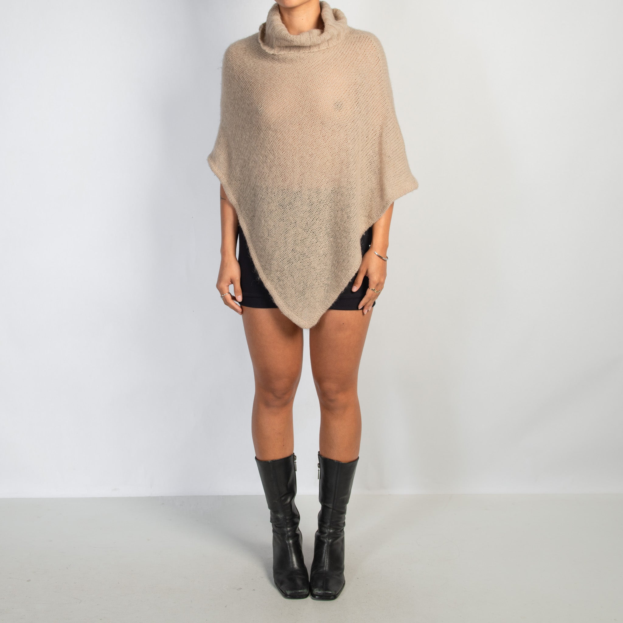 BEIGE WOOL KNIT PONCHO