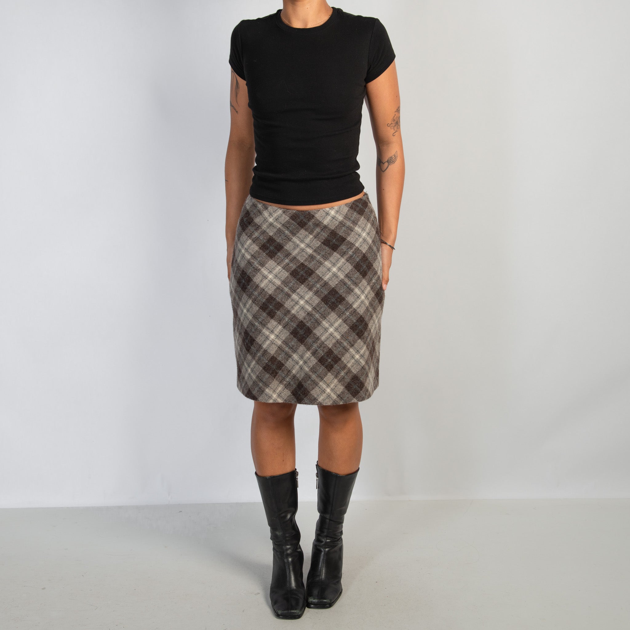 WOOL KNEE LENGTH SKIRT