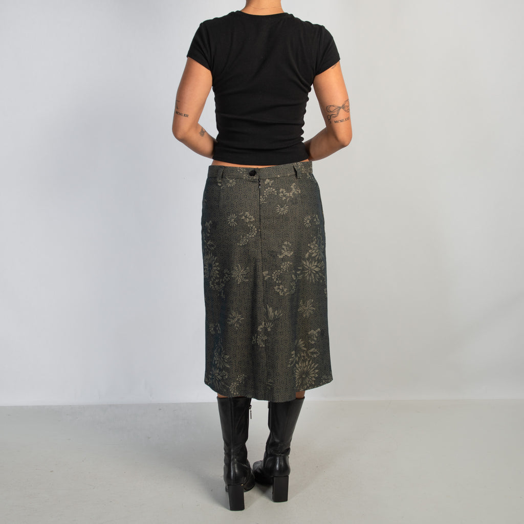 PATTERN A LINE MIDI SKIRT