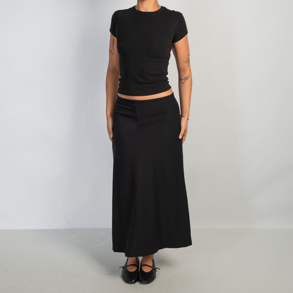 BLACK LONGLINE SKIRT