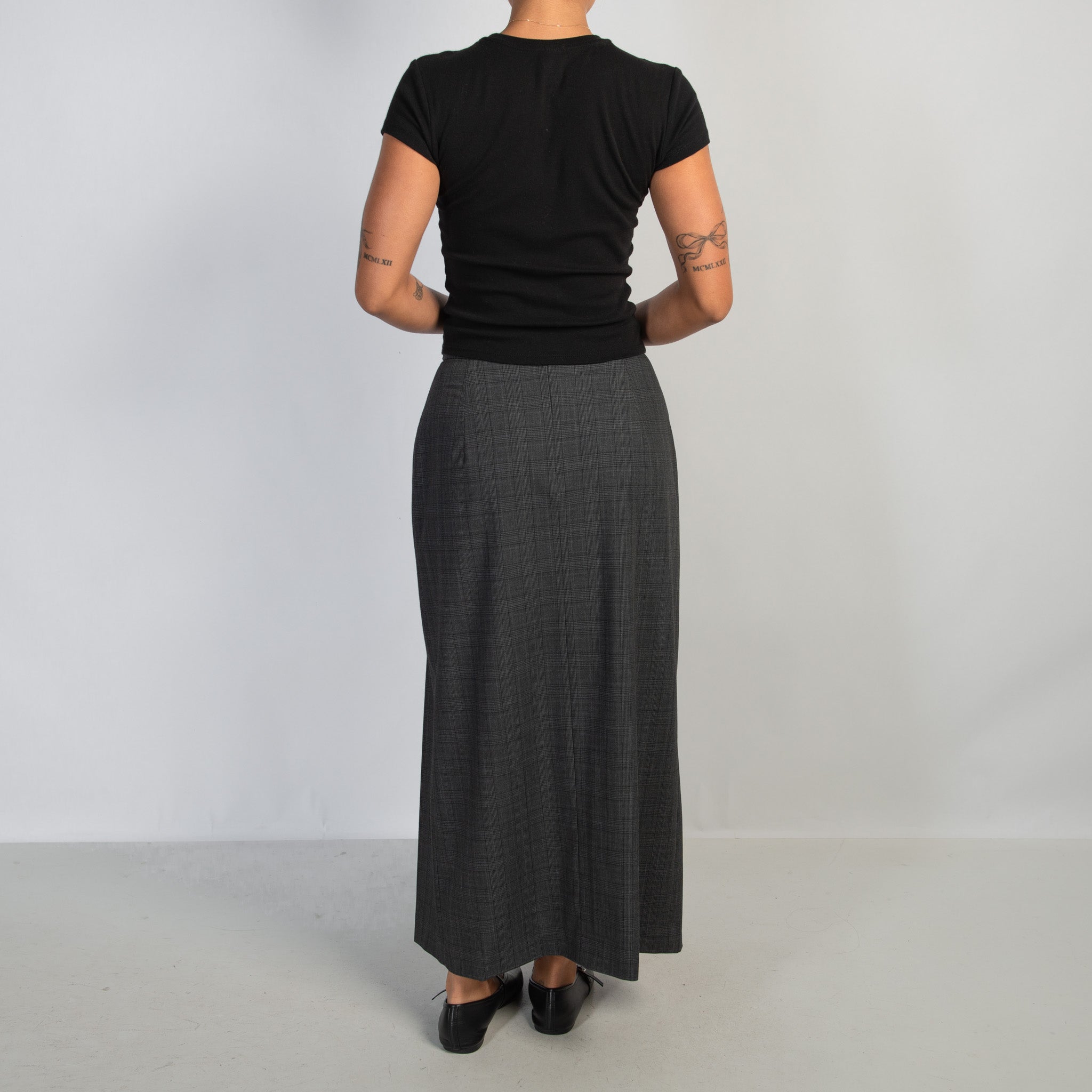 CHARCOAL PLEATED SKIRT