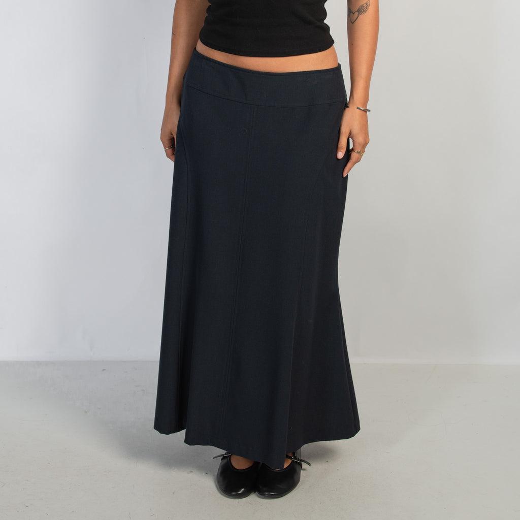 NAVY LONGLINE SKIRT