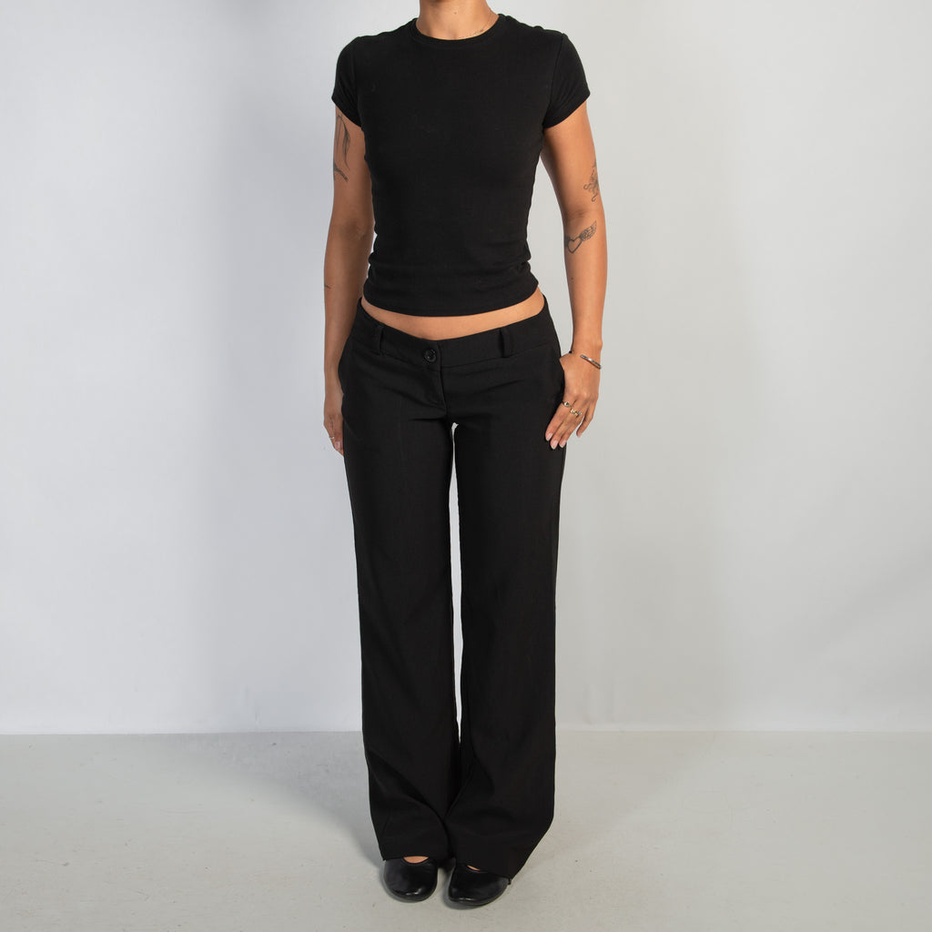 BLACK LOW RISE TROUSERS