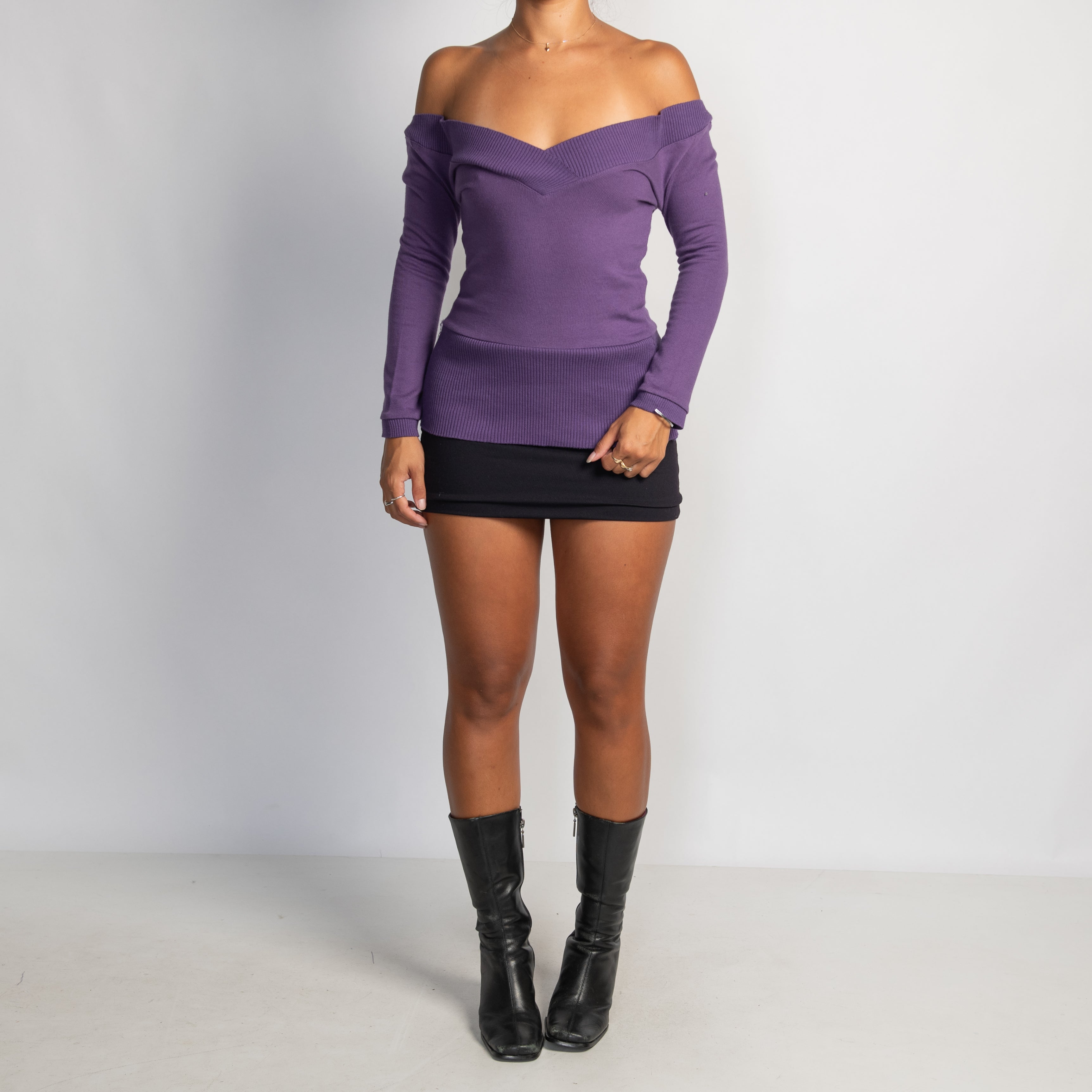 PURPLE WIDE V NECK TOP