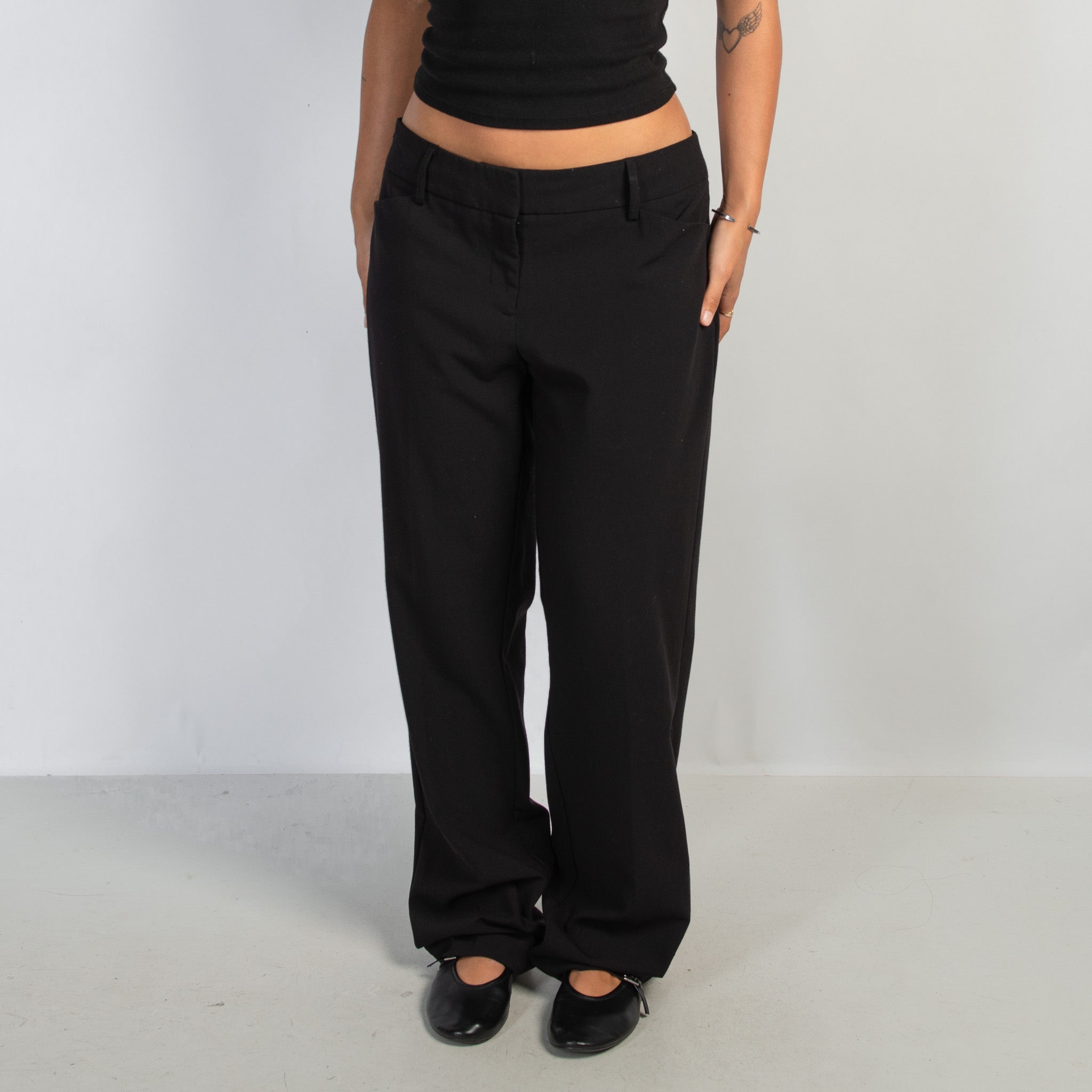 BLACK STRAIGHT LEG PANTS
