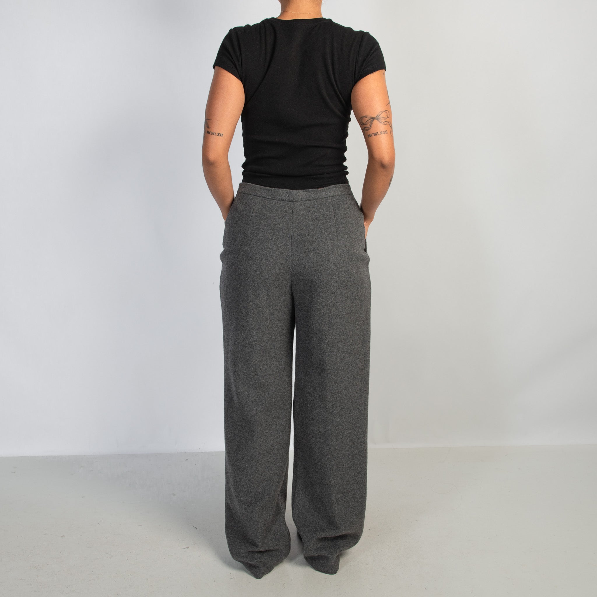 GREY PLEATED TROUSERS